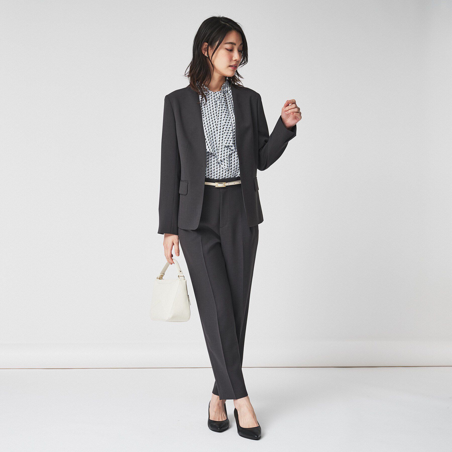 UNTITLED「【通勤スーツ/入卒/セレモニー】ライトウェイト テーパードパンツ」|その他|