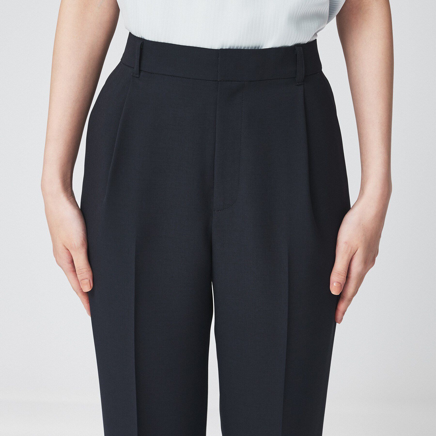 UNTITLED「【通勤スーツ/入卒/セレモニー】ライトウェイト テーパードパンツ」|その他|