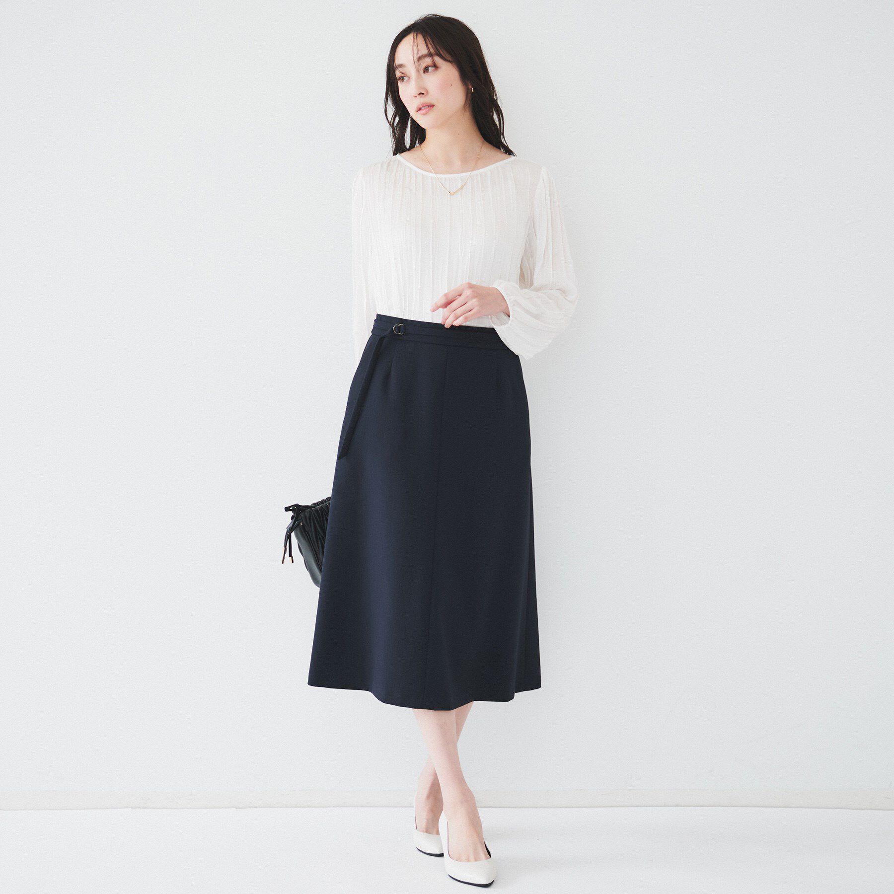 UNTITLED「【きれいめ/エレガント】サテンオーガンジー インナーブラウス」|シャツ・ブラウス|