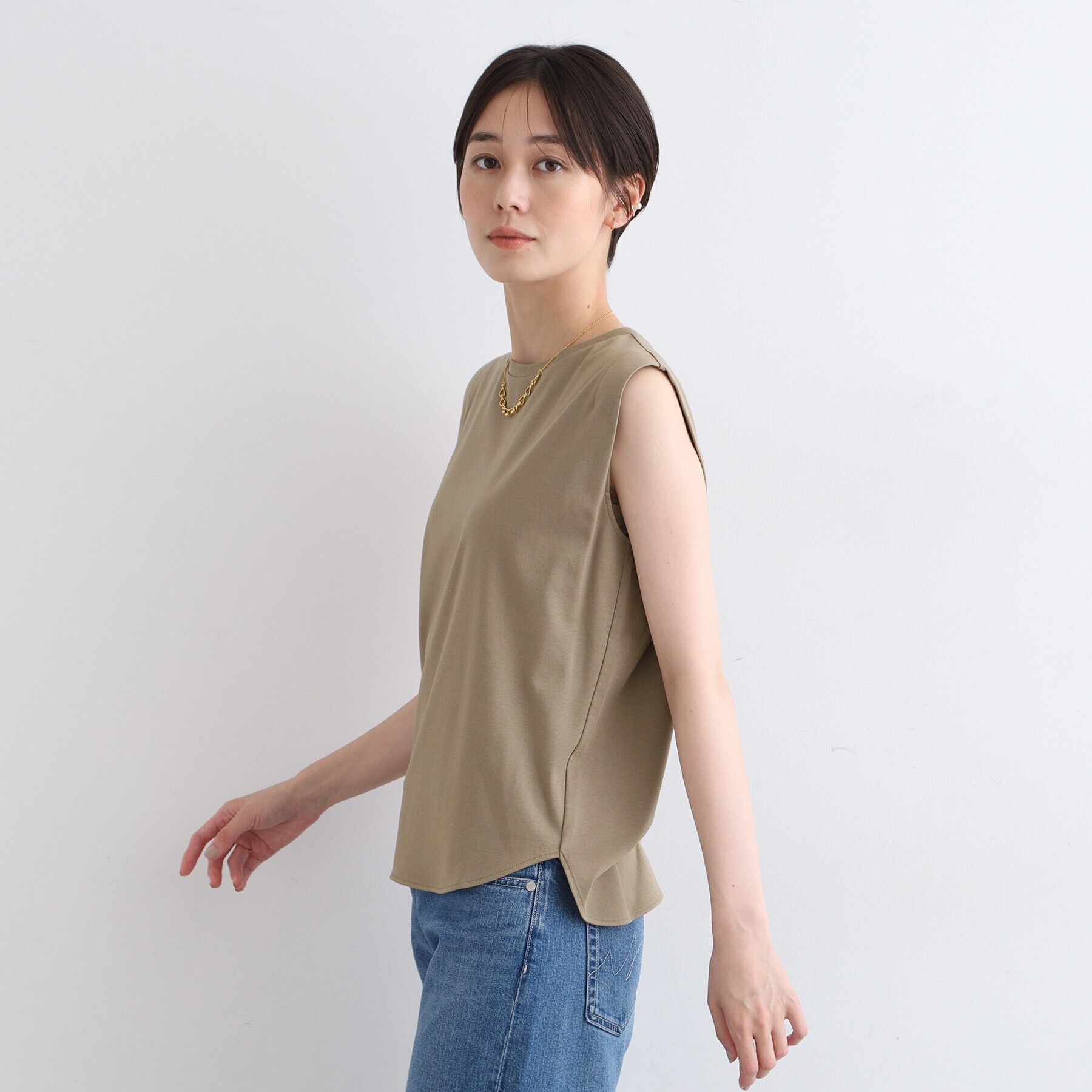 INDIVI「【洗える】タックデザインノースリーブTシャツ」|Tシャツ・カットソー|