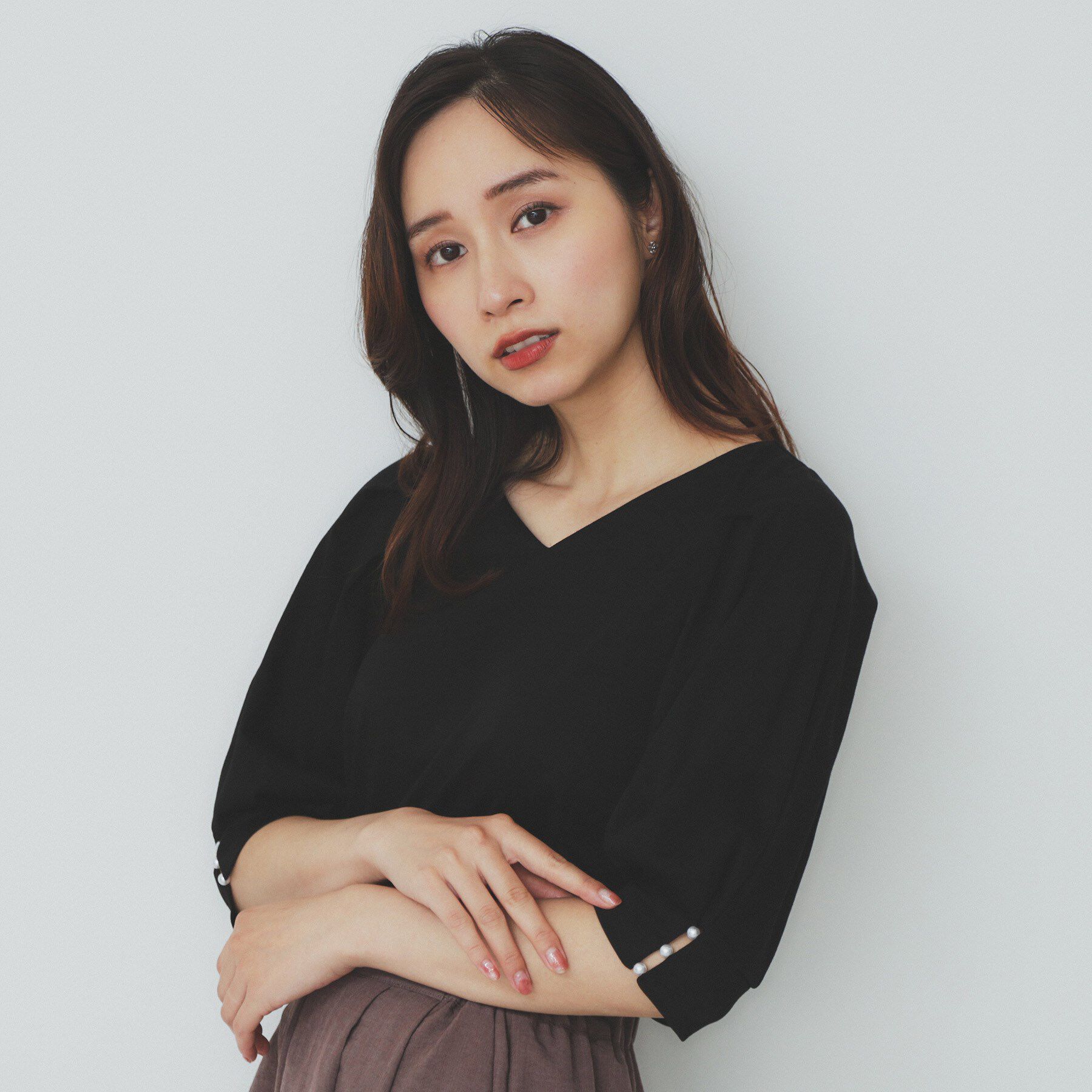 index「《5色展開》Vネックタックパフスリーブトップス【洗濯機洗い可/UVケア/接触冷感】」|Tシャツ・カットソー|ブラック(019)