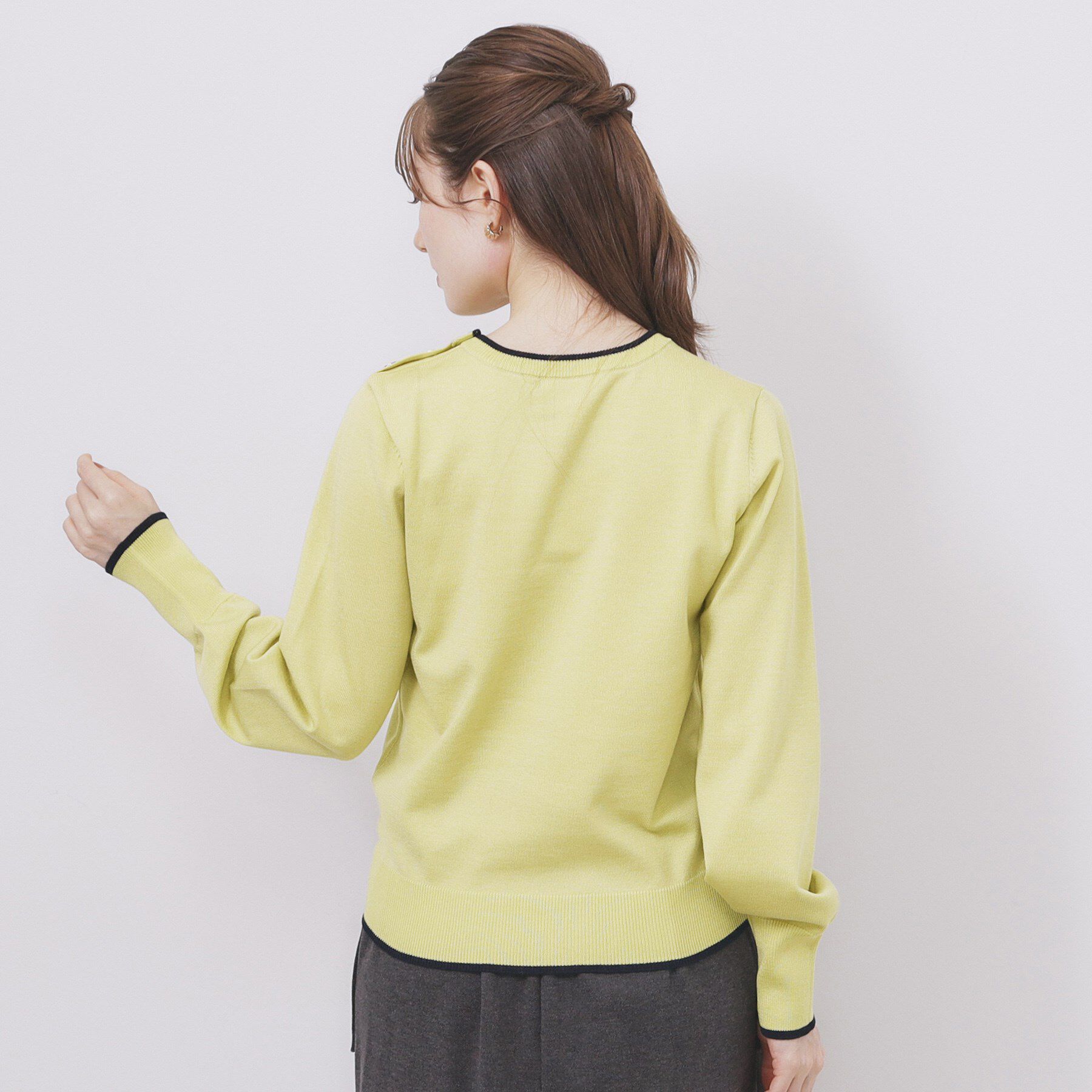 index「ゴールドパーツ付きバイカラークルーネックニット【洗濯機OK】」|ニット・セーター|