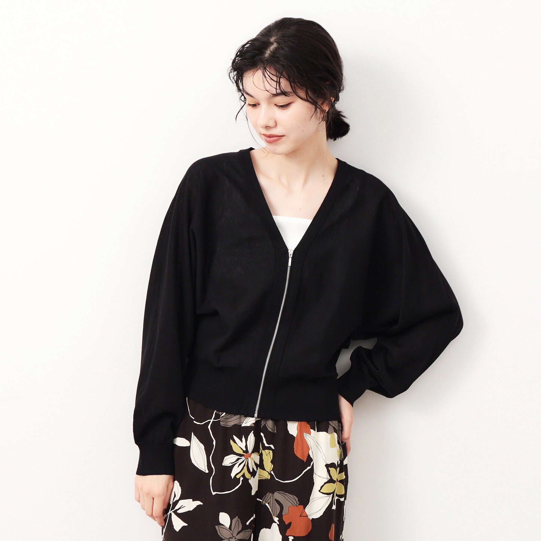 OPAQUE.CLIP「UV VネックZIPドルマンニットカーディガン【洗濯機洗い可/抗ピル】」|カーディガン|