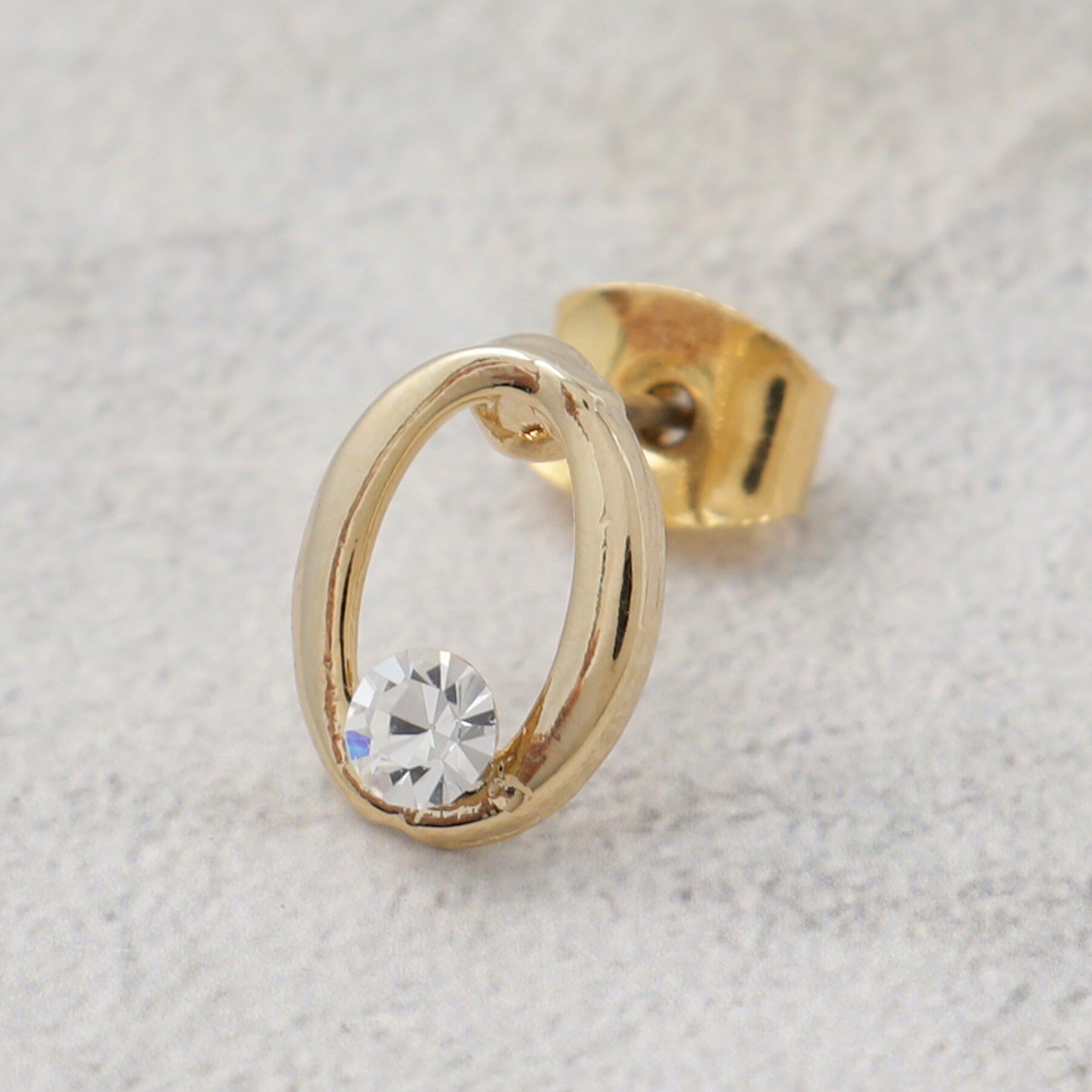 OPAQUE.CLIP「オーバルメタル&times;ビジューミニピアス」|ピアス|