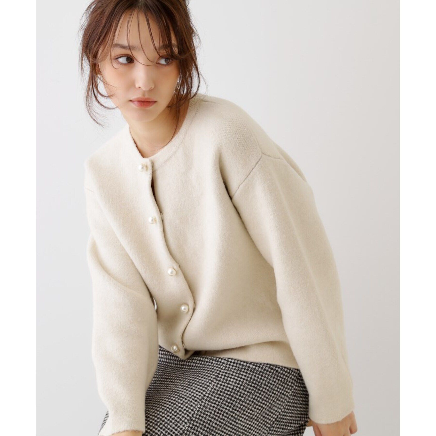 Couture broach「【上品仕立て】パール調釦コクーンニットジャケット」|ノーカラージャケット|ｱｲﾎﾞﾘｰ(004)