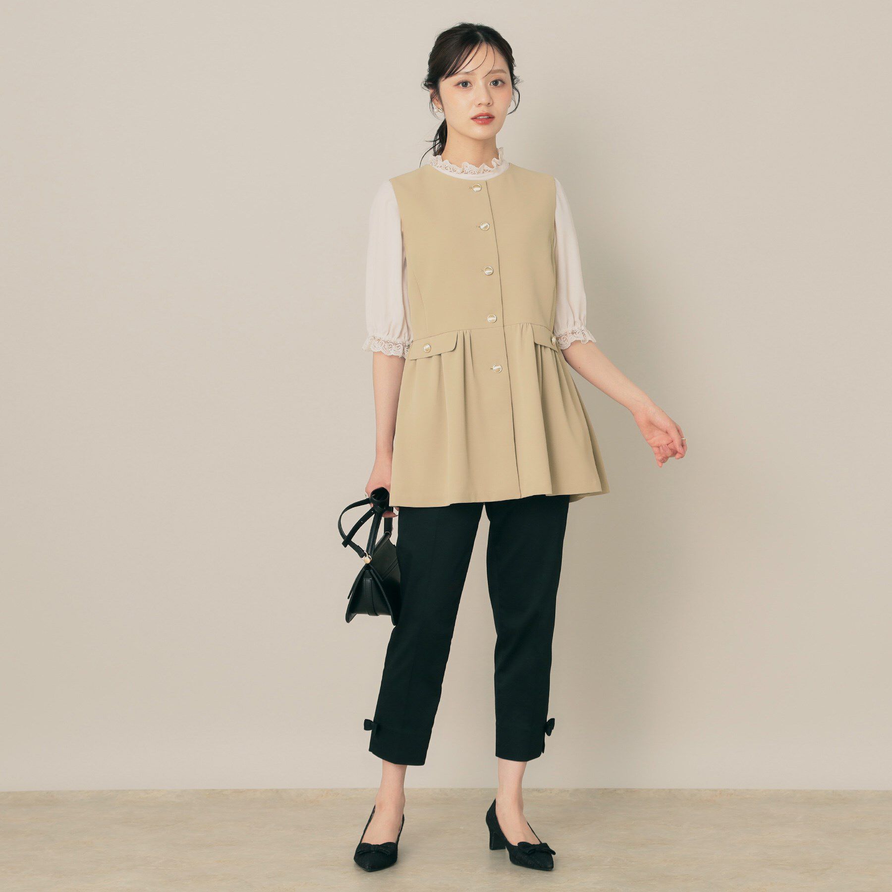 Couture broach「【フェミニン・きれいめ】ゴールド釦ペプラムジレ」|ベスト・ジレ|