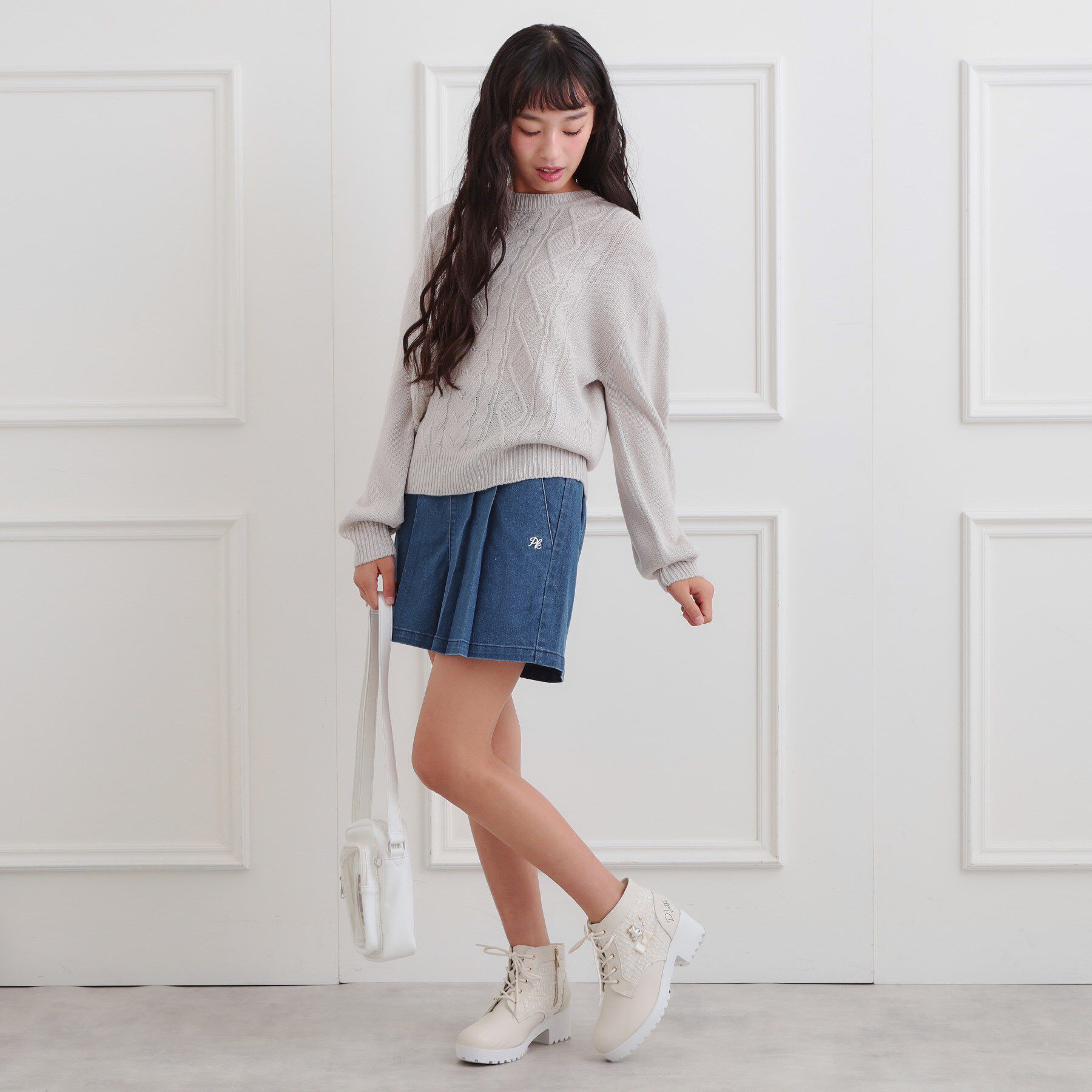 PINK-latte「バックルハイウエストショートパンツ」|キュロット|