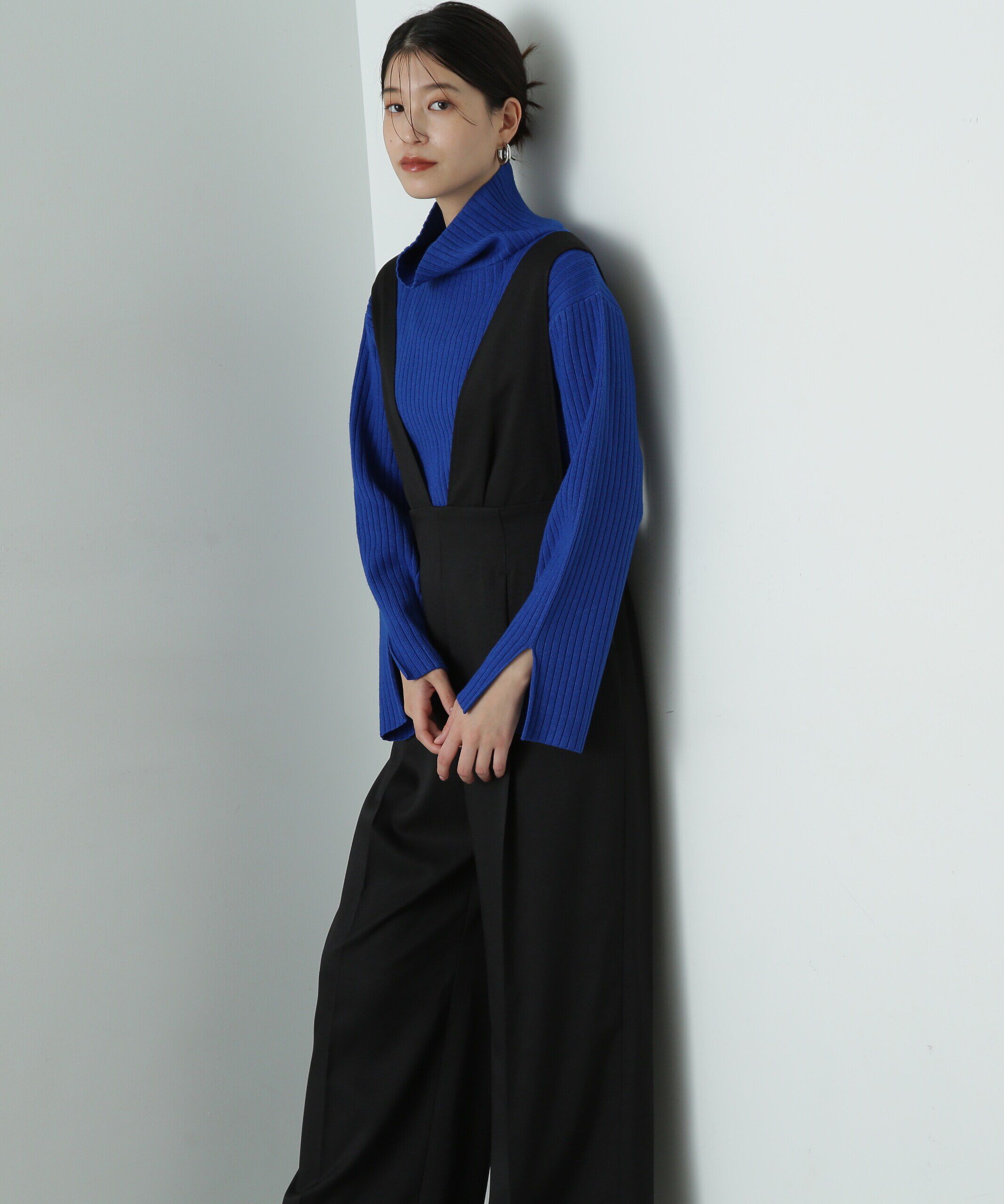  「Vネックサロペット」|ワンピース|ブラック