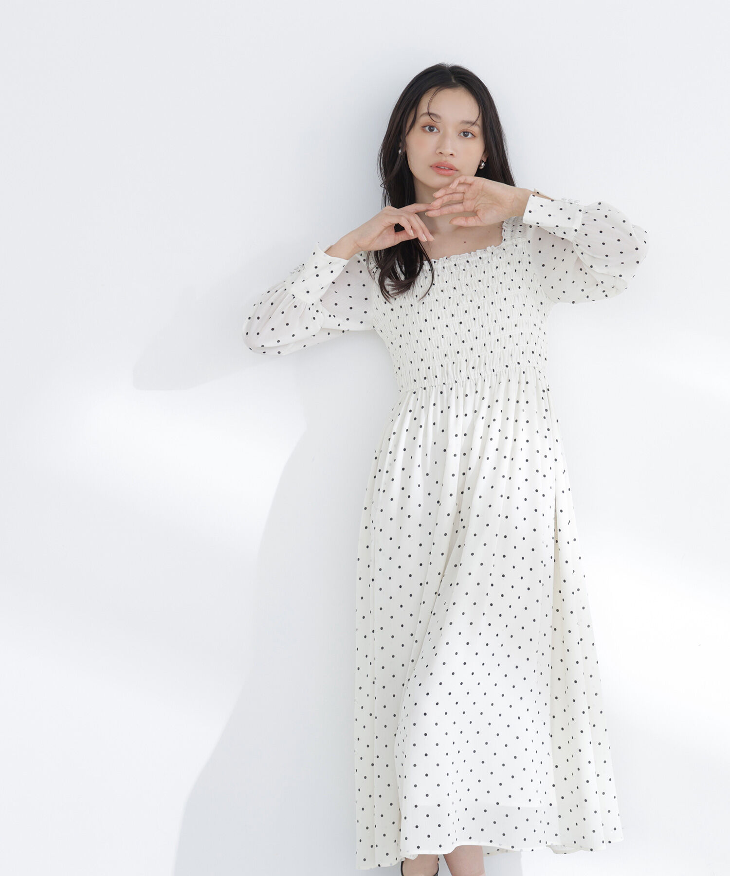  「ドットプリントシャーリングワンピース」|ワンピース|