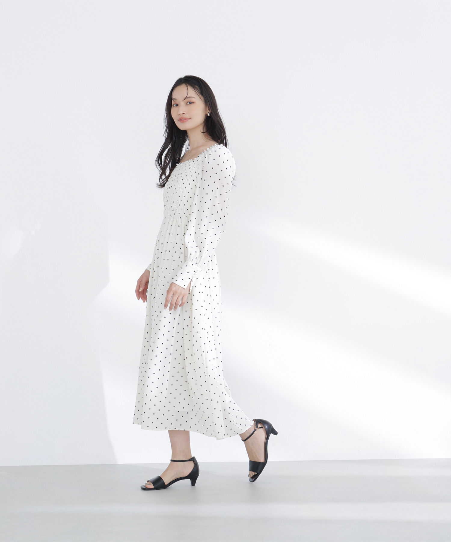  「ドットプリントシャーリングワンピース」|ワンピース|