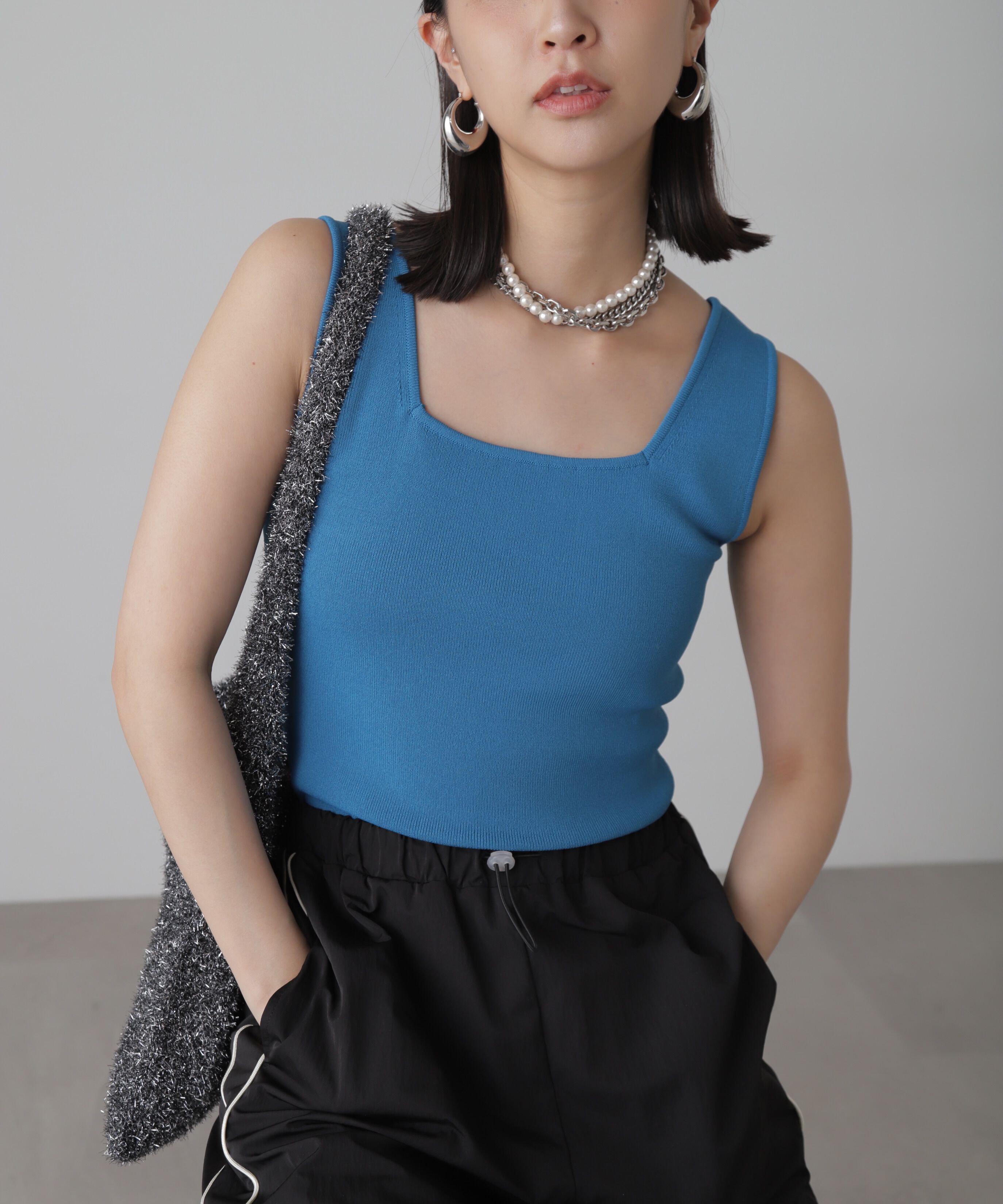  「［洗える］マシンウォッシャブル総針スクエアネックタンクニット」|ニット・セーター|ブルー