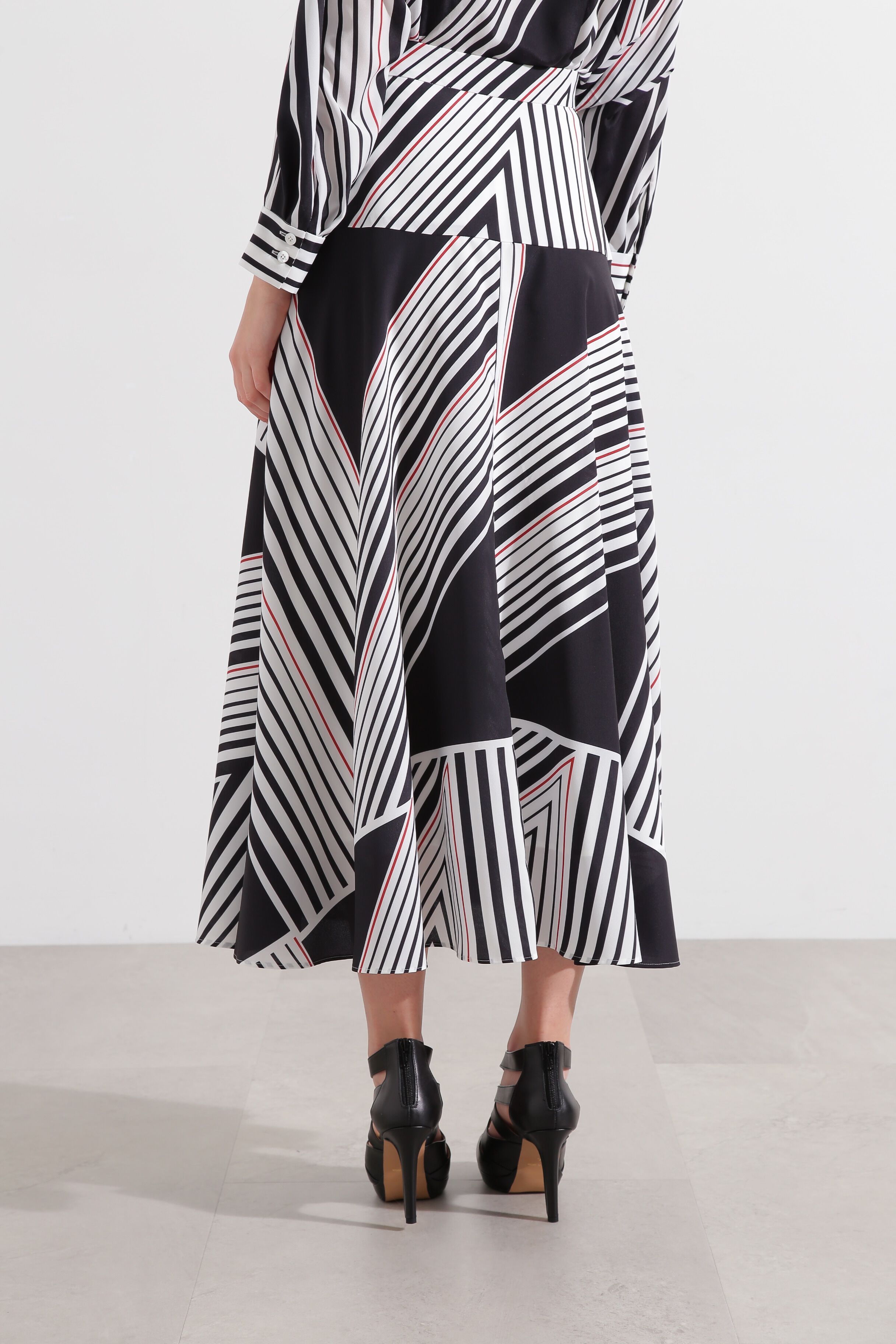  「◆トライアングルボーダープリントスカート」|スカート|