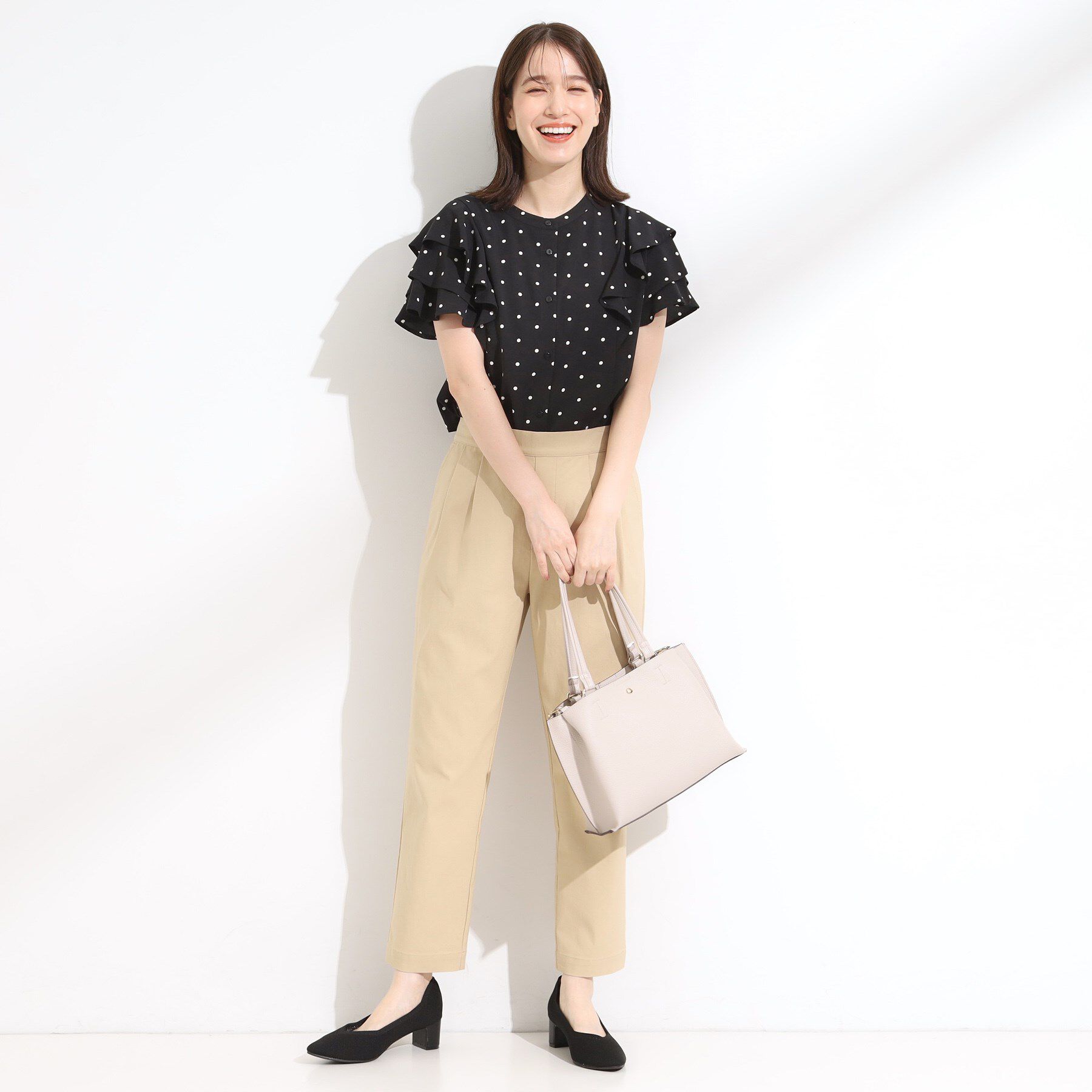 SHOO･LA･RUE「【無地/ドット柄】お袖フリルが華やぐ きれいめブラウス」|シャツ・ブラウス|