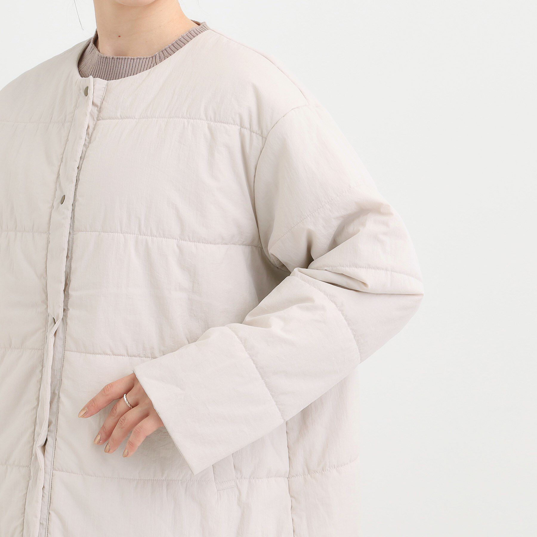 SHOO･LA･RUE「【洗濯機可/撥水/リバーシブル】 ノーカラー中綿ブルゾン」|ブルゾン・スタジャン|