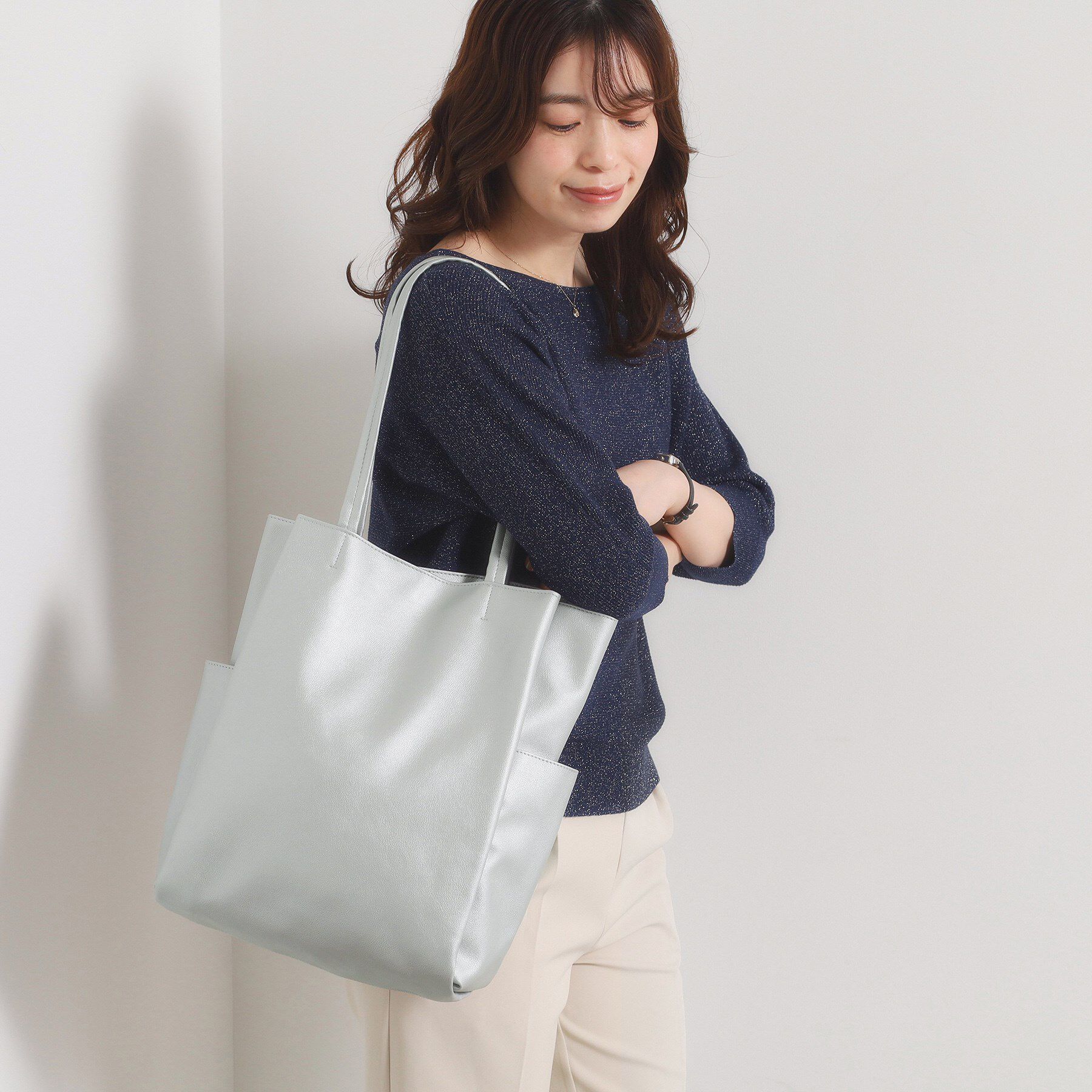 ITS&rsquo;DEMO「【A4対応／8色】収納上手になれるトート」|トートバッグ|