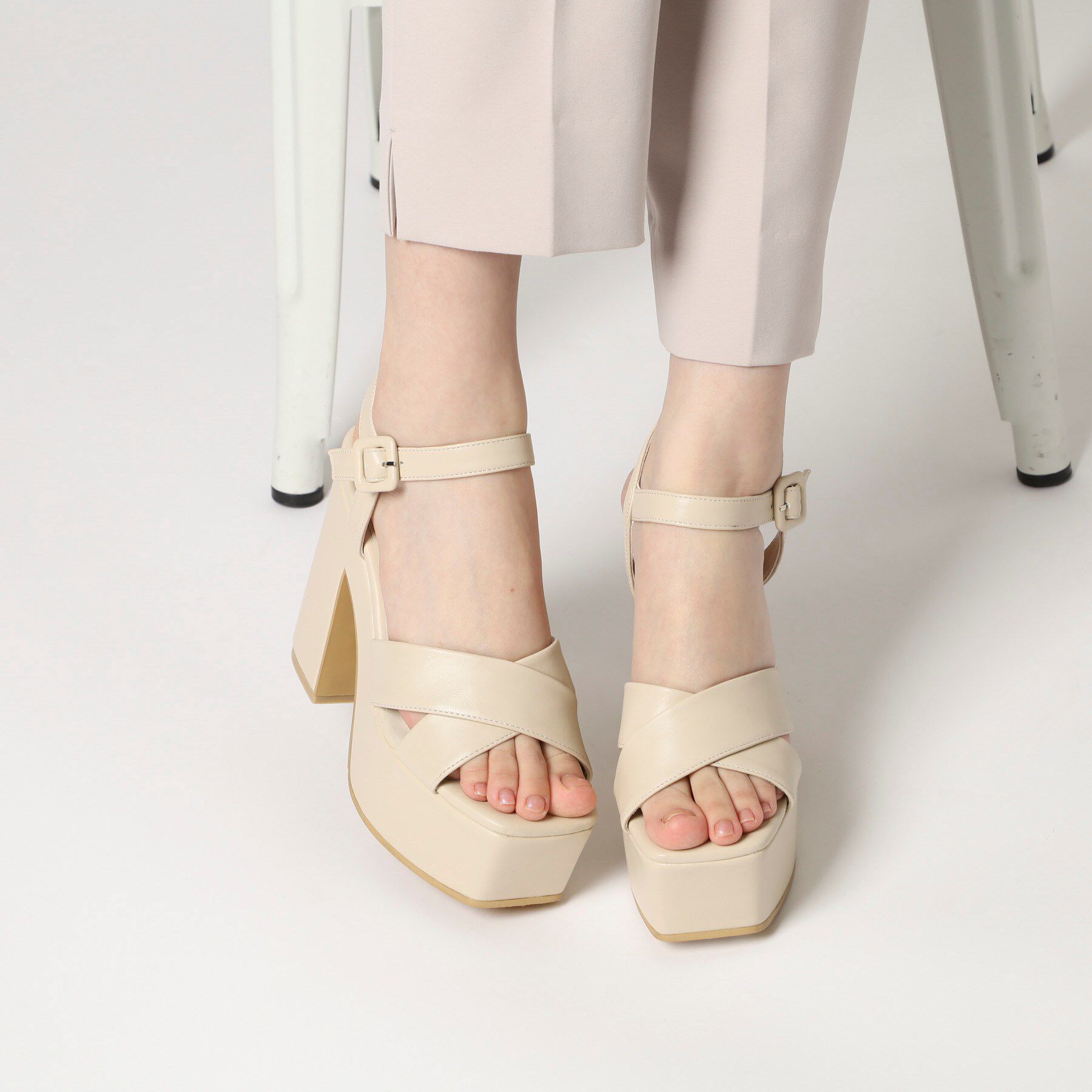 ESPERANZA「◆【ラク盛り／サンダル】リピーター続出／脚長美脚　ラク盛り厚底サンダル　24年Ver」|サンダル|