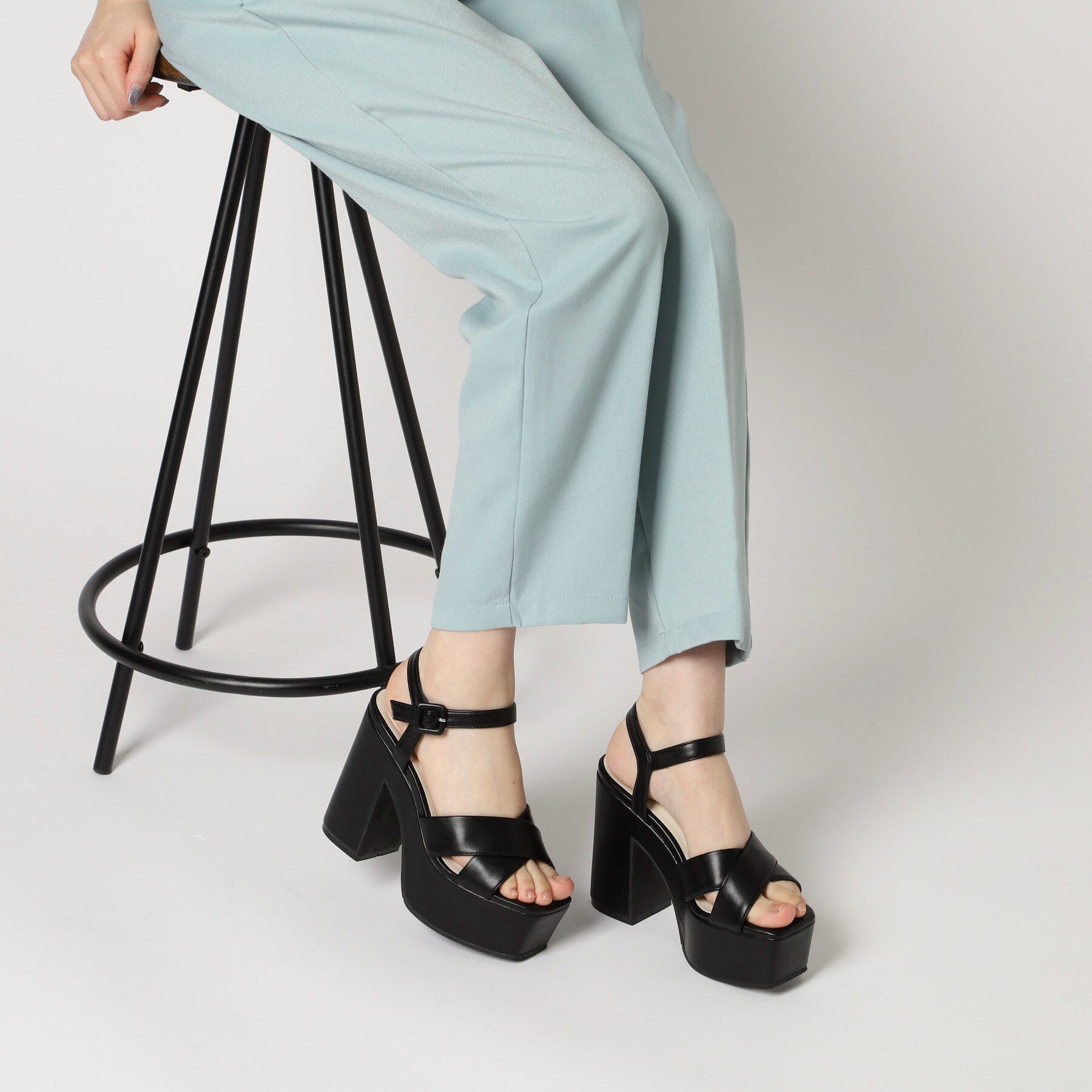 ESPERANZA「◆【ラク盛り／サンダル】リピーター続出／脚長美脚　ラク盛り厚底サンダル　24年Ver」|サンダル|