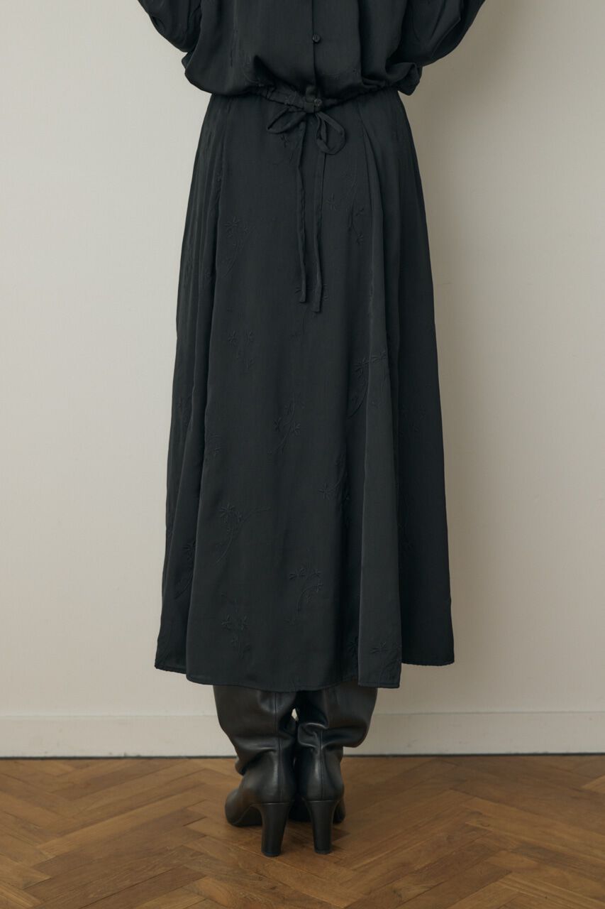 MOUSSY「花柄刺繍フレアスカート リサイクルポリエステル使用」|スカート|