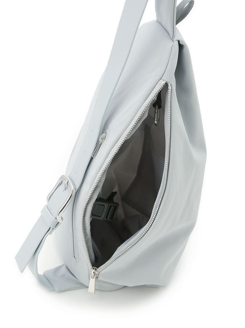 emmi atelier「撥水 クロスボディショルダーバッグ」|ショルダー・メッセンジャー|