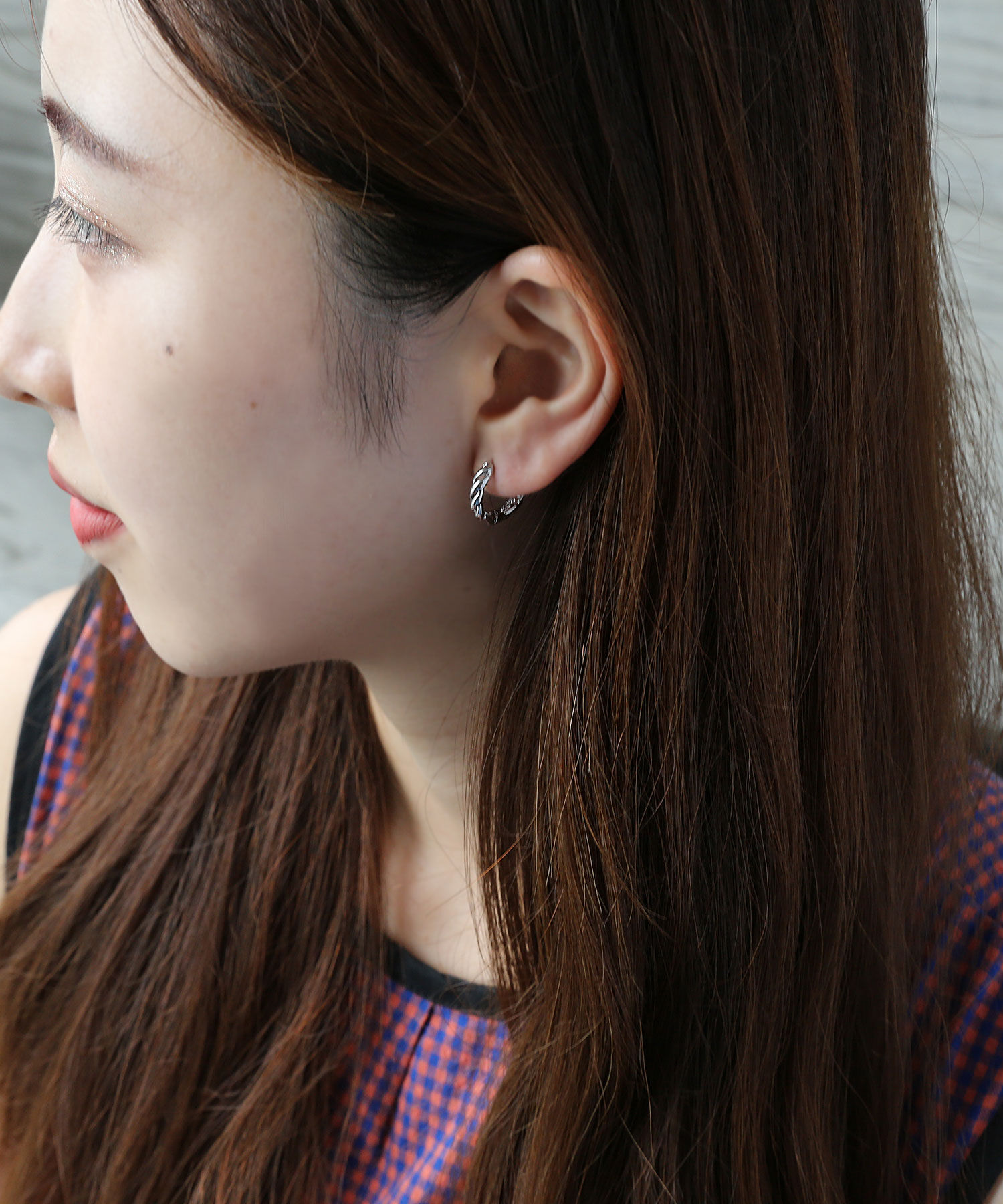 colleca la「透かしツイストフープピアス」|ピアス|