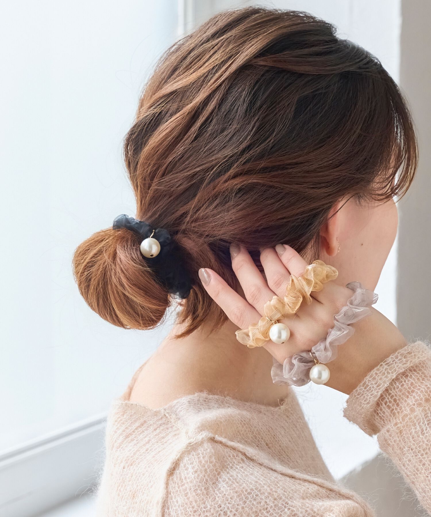 Phoebe「パールシュシュヘアブレス　イエロー」|ヘアゴム・シュシュ|