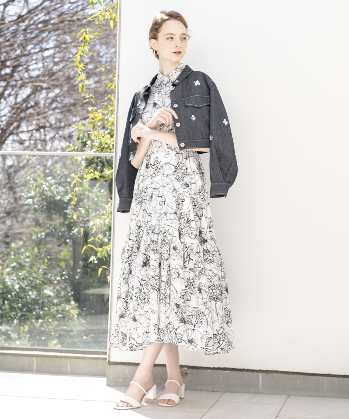 アンドクチュール「ビジュー付きデニムジャケット」|デニムジャケット|