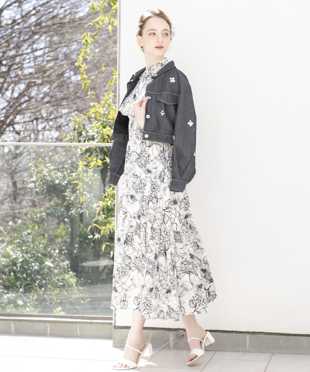 アンドクチュール「ビジュー付きデニムジャケット」|デニムジャケット|