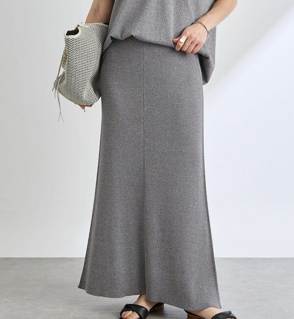 「【ひんやりタッチ/セットアップ対応可】レーヨン混ナローフレアスカート」|スカート|グレー