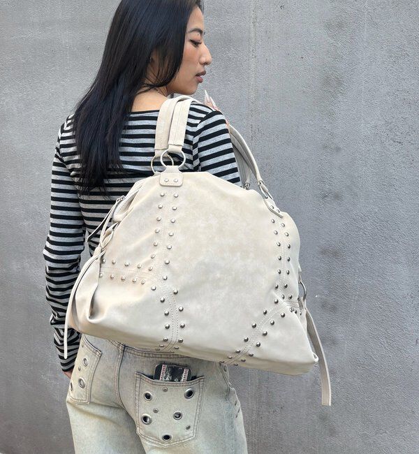  「【WEB限定】STUDDED FAUX LEATHER BOSTON BAG」|ボストンバッグ|