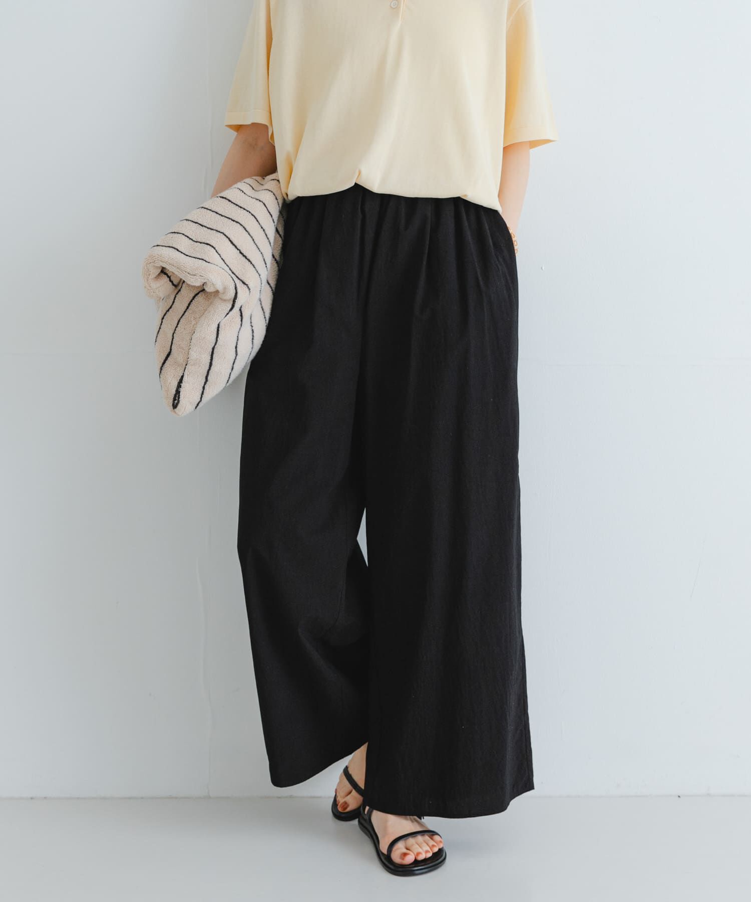 URBAN RESEARCH「コットンギャザーワイドパンツ」|その他|ブラック