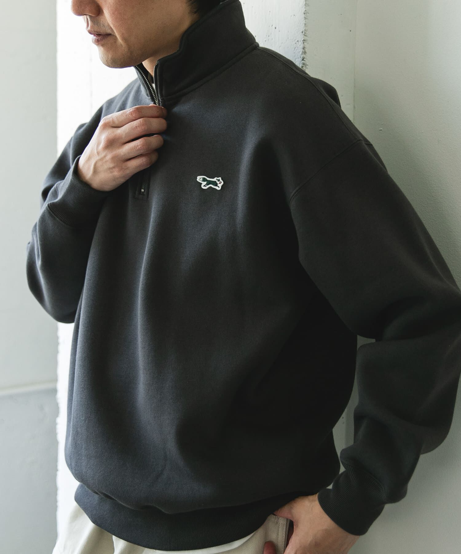 URBAN RESEARCH DOORS「『XLサイズ/WEB限定』『別注』PENNEYS&times;DOORS　THE FOX ハーフジップスウェット」|スウェット・ジャージ|