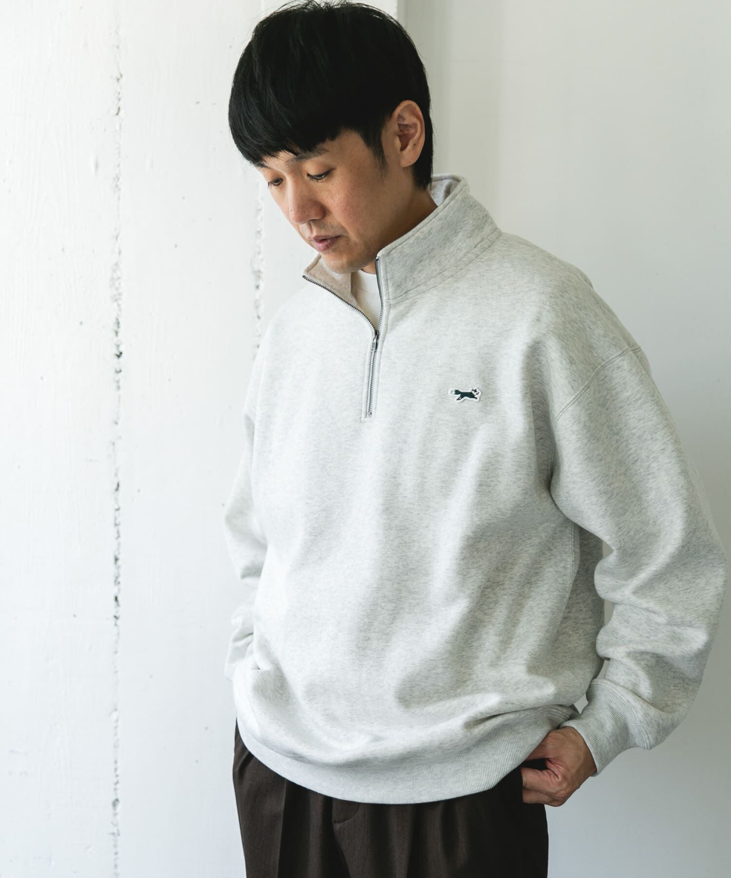 URBAN RESEARCH DOORS「『XLサイズ/WEB限定』『別注』PENNEYS&times;DOORS　THE FOX ハーフジップスウェット」|スウェット・ジャージ|