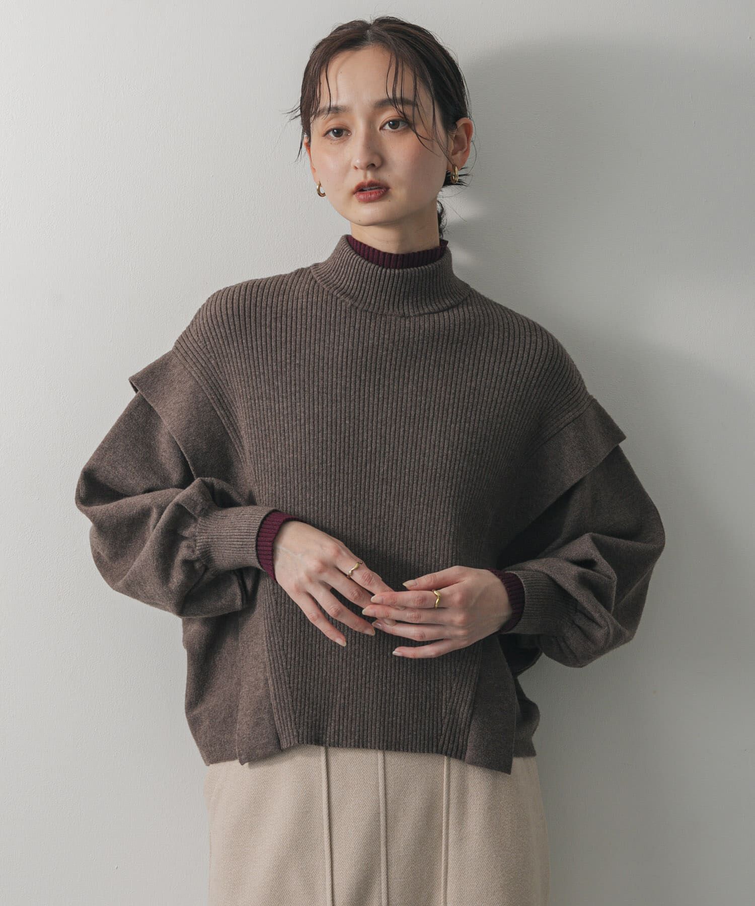 SENSE OF PLACE by URBAN RESEARCH「『一部WEB限定カラー』ストレッチショルダータックセーター」|ニット・セーター|