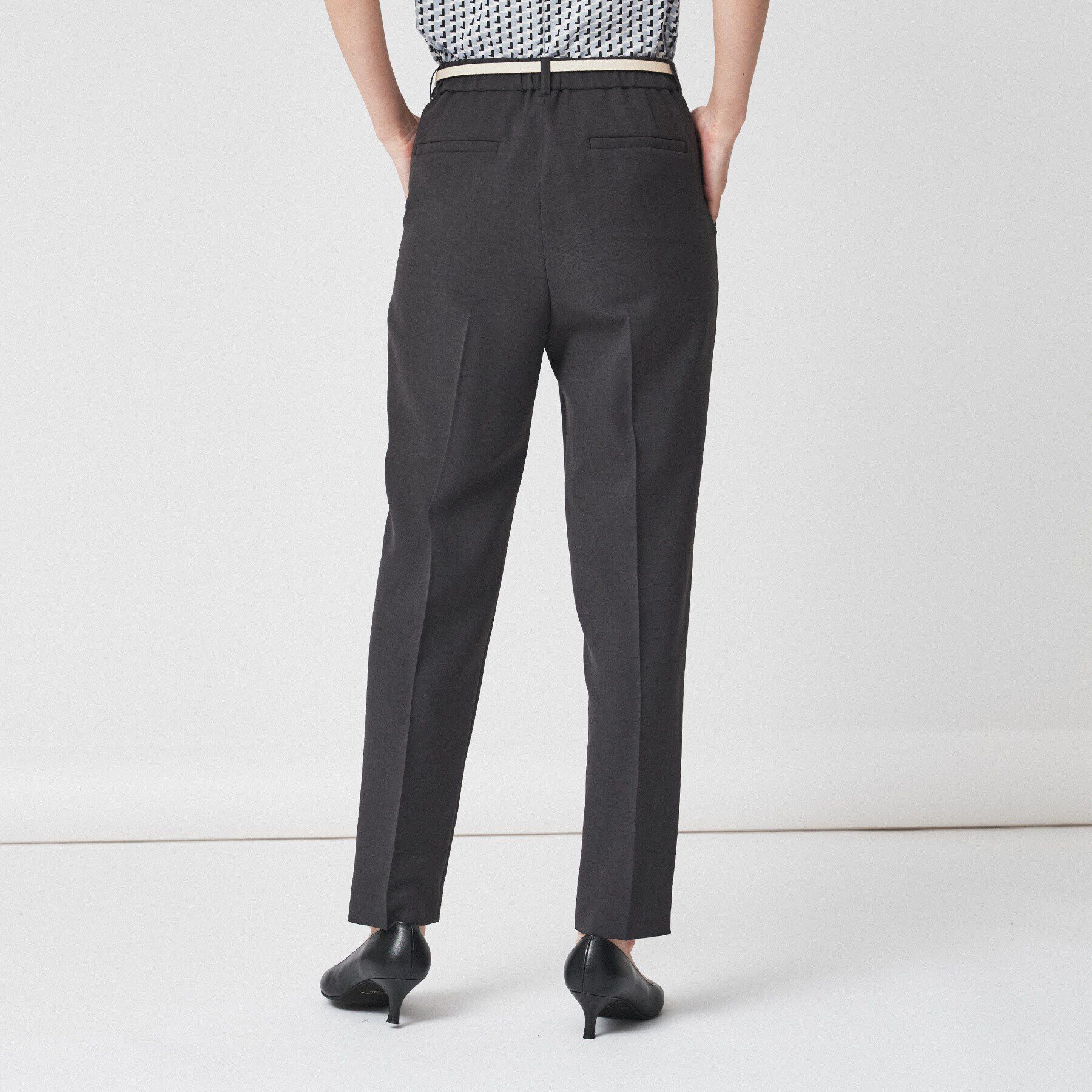 UNTITLED「【通勤スーツ/入卒/セレモニー】ライトウェイト テーパードパンツ」|その他|