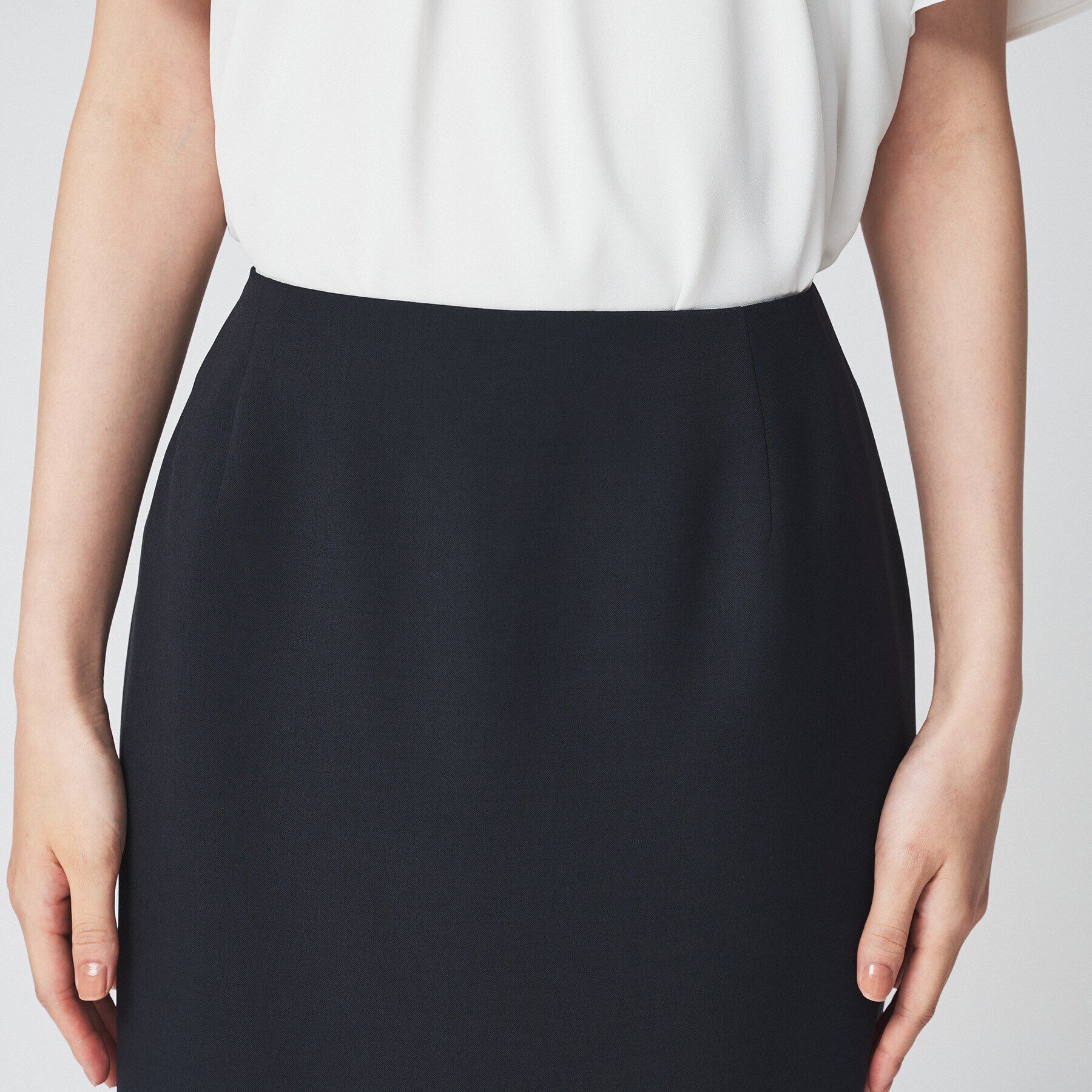 UNTITLED「【通勤スーツ/入卒/セレモニー】ライトウェイト タイトスカート」|スカート|
