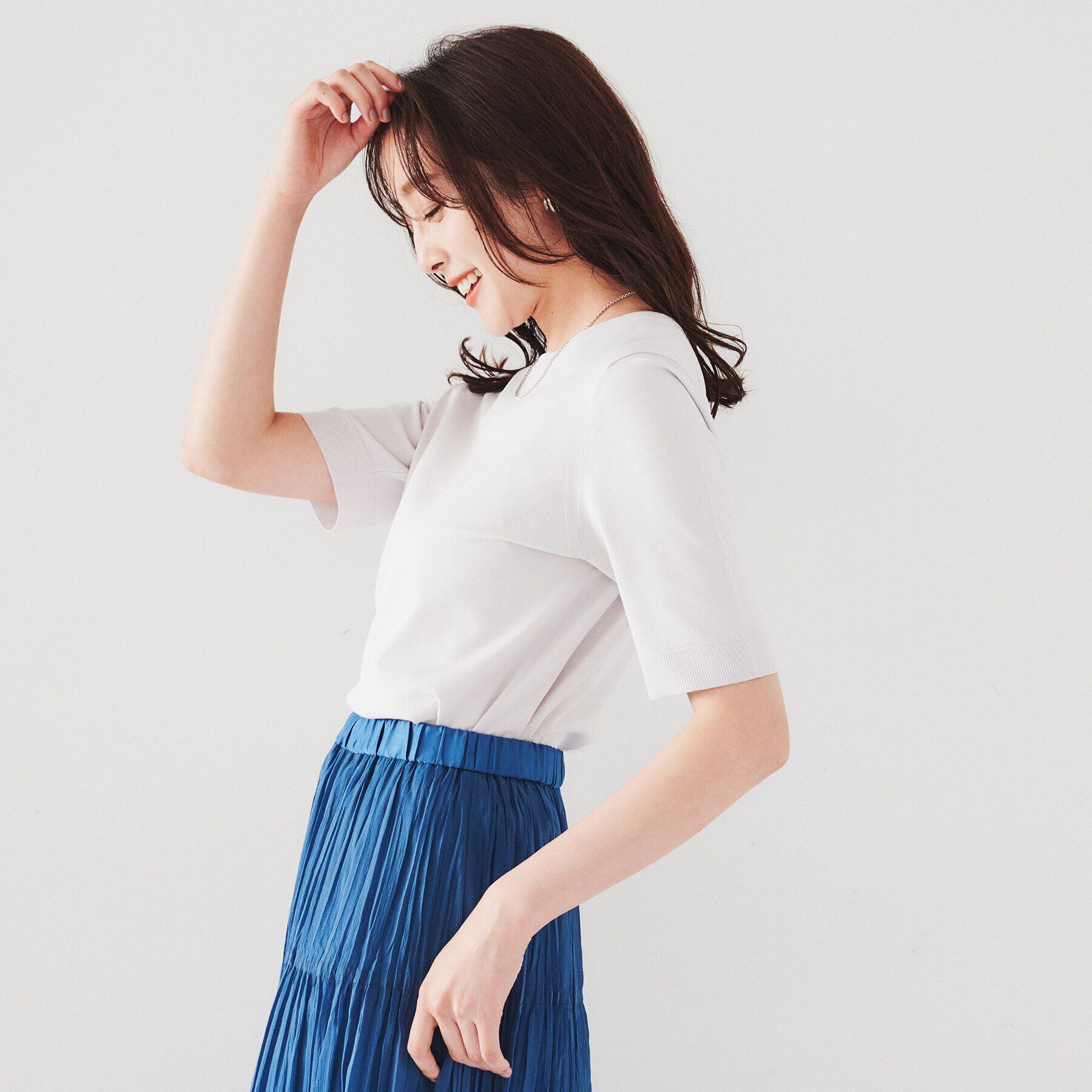 UNTITLED「【サラッと薄手素材/アンサンブル可能】レーヨンストレッチ クルーネックニット」|ニット・セーター|