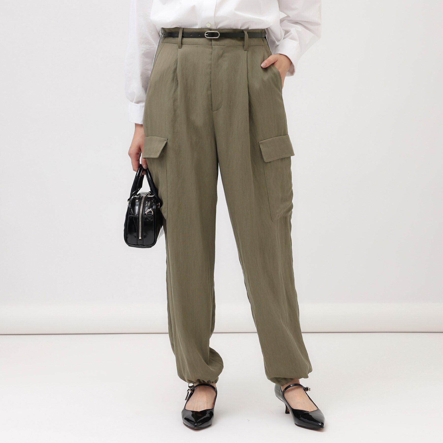 UNTITLED「【パウダータッチ/薄手】大人カーゴパンツ」|その他|