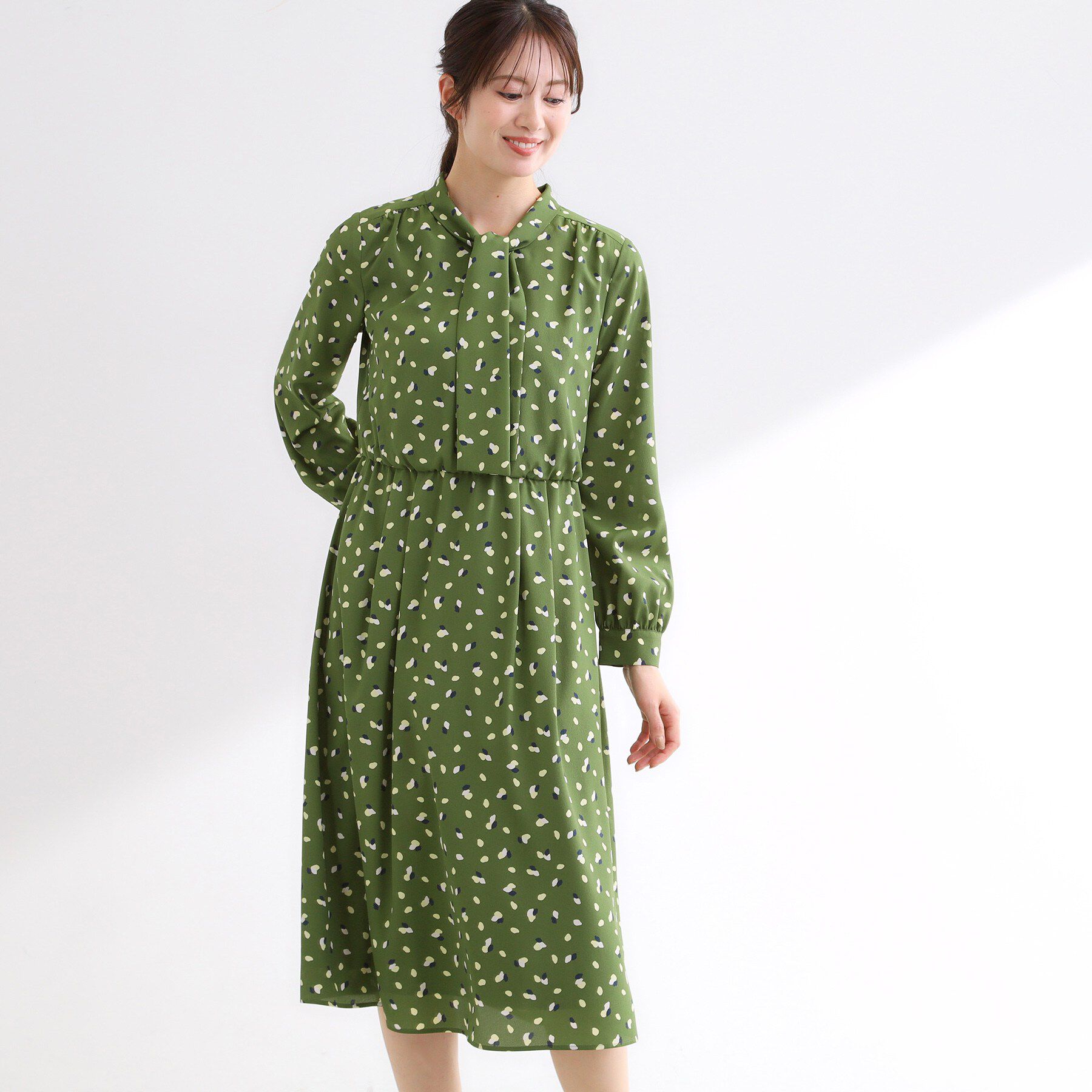 Reflect「【通勤・おでかけにおすすめ◎】フラワープリントボウタイワンピース」|ワンピース|