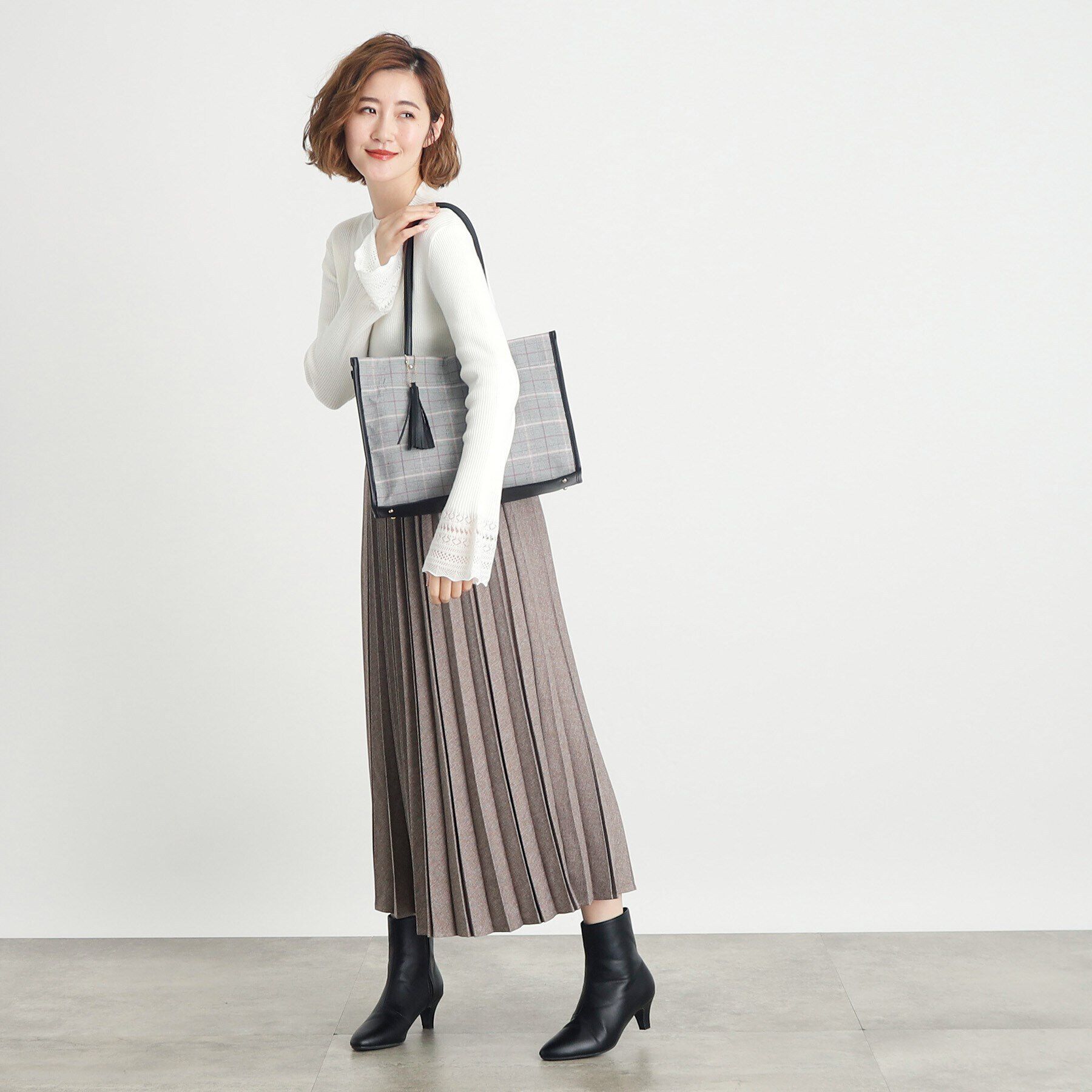 grove「【A4】アソートパイピングタッセルトート」|トートバッグ|