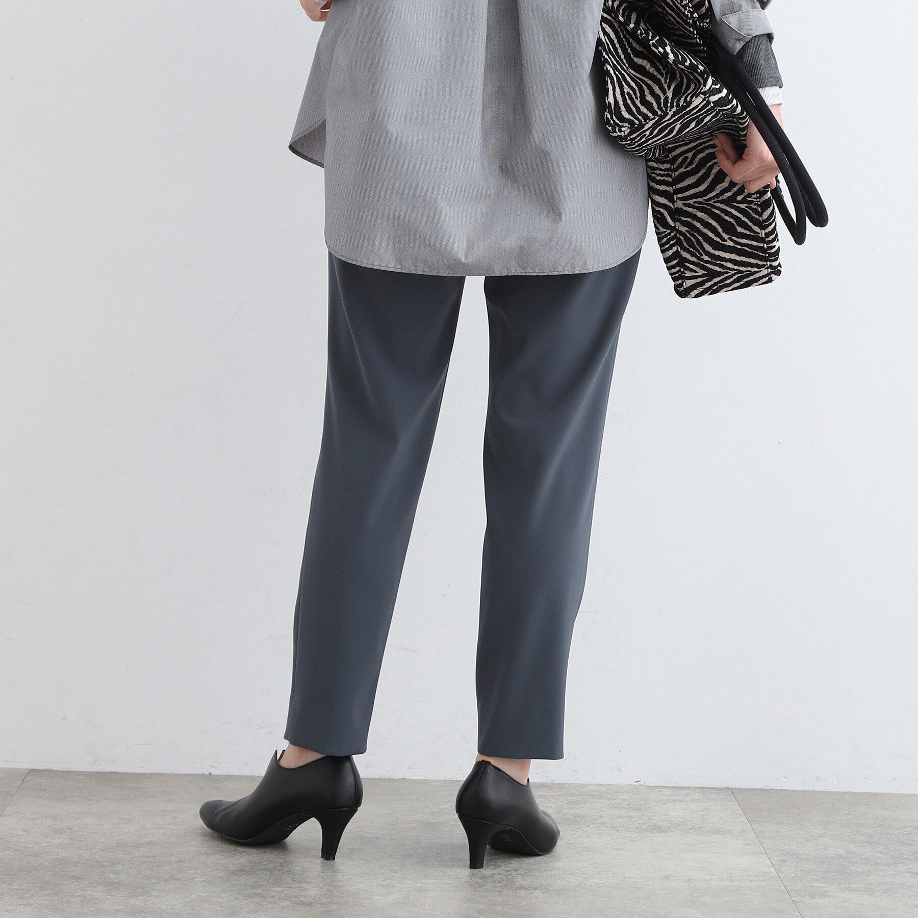 INDIVI「【褒められパンツ／高ストレッチ／ウエストゴム】タックテーパードパンツ」|その他|