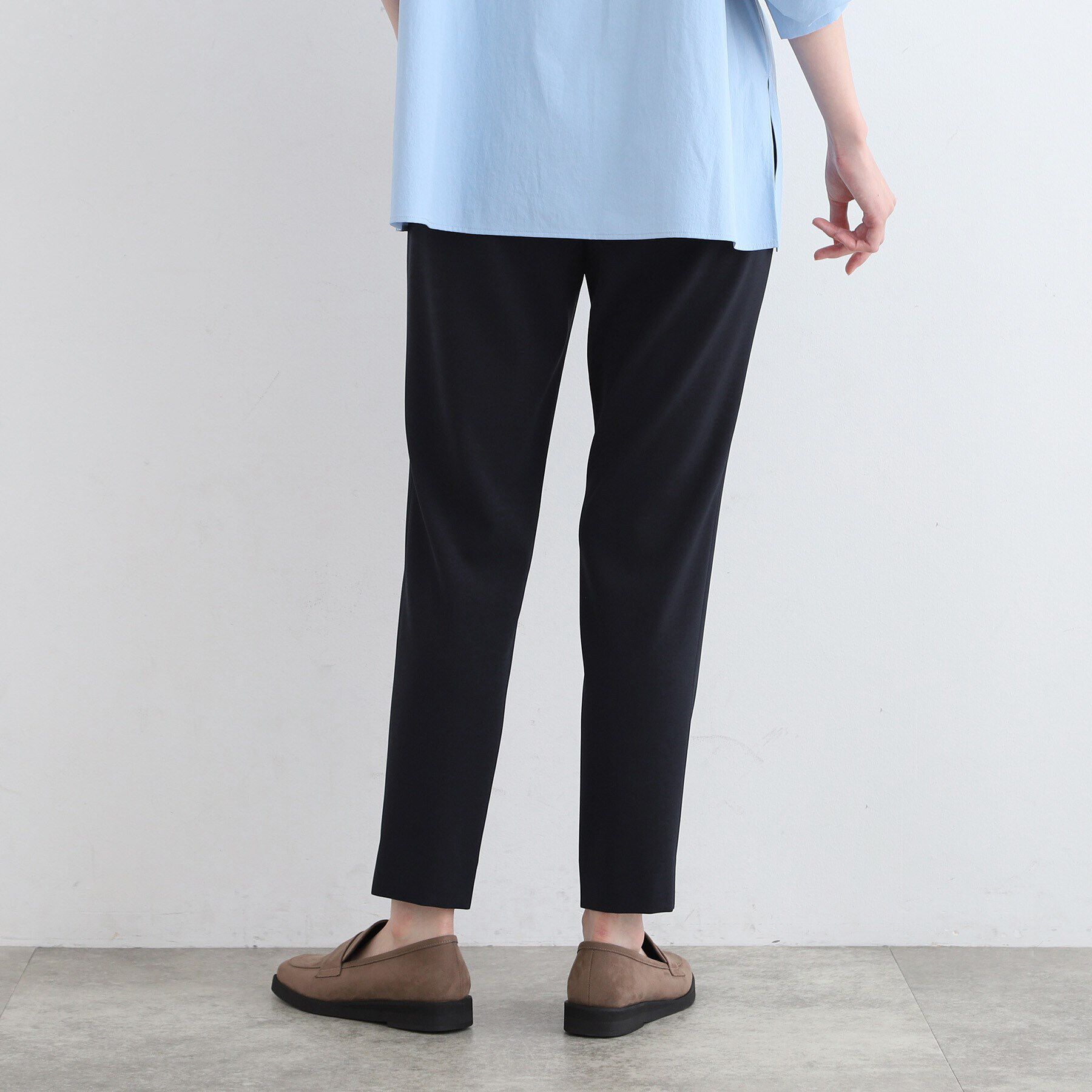 INDIVI「【褒められパンツ／高ストレッチ／ウエストゴム】タックテーパードパンツ」|その他|