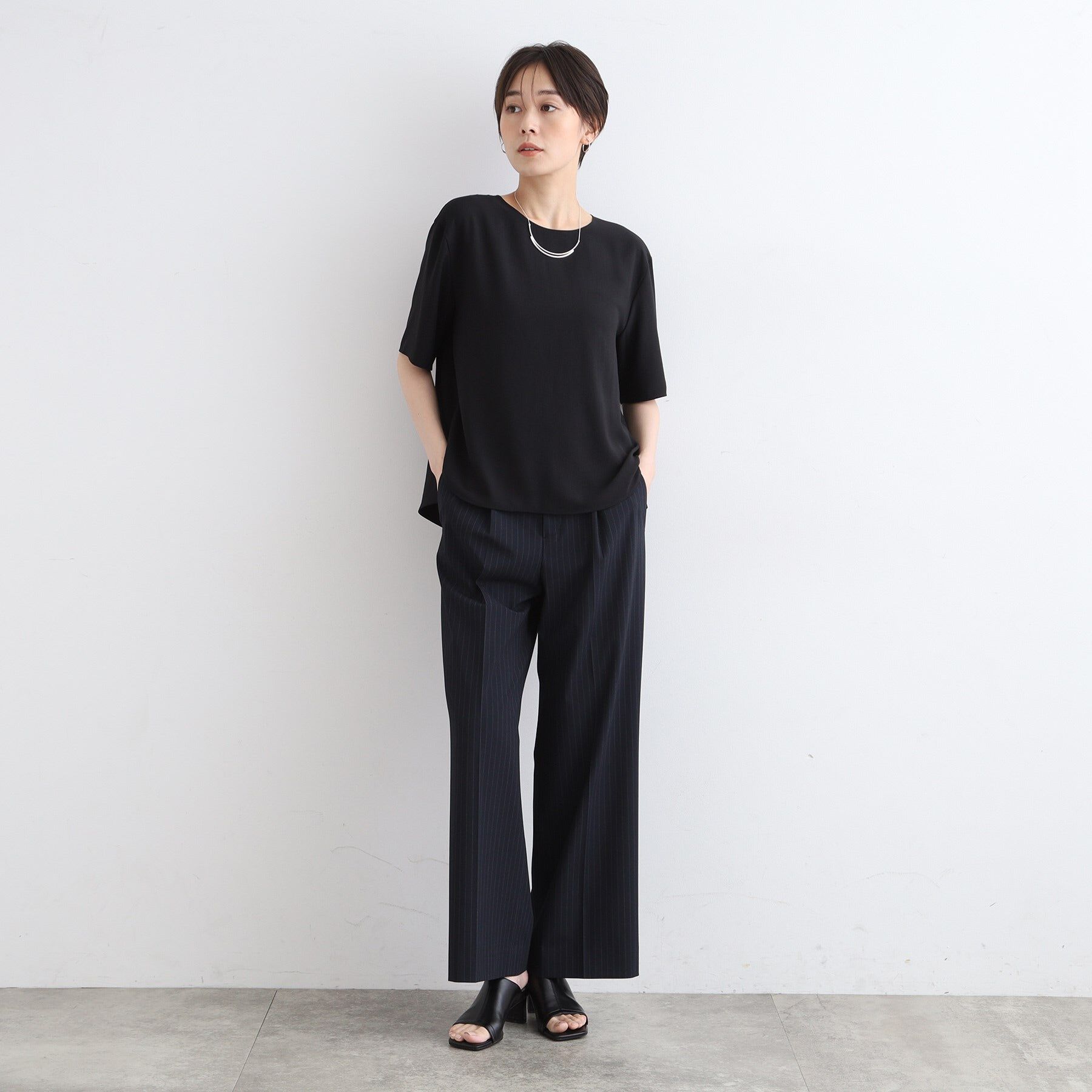 INDIVI「【洗える／ストレッチ】トレンド素材タックワイドパンツ」|その他|