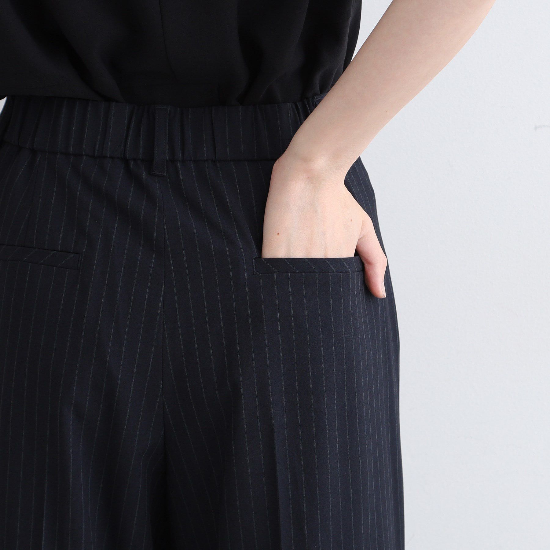 INDIVI「【洗える／ストレッチ】トレンド素材タックワイドパンツ」|その他|