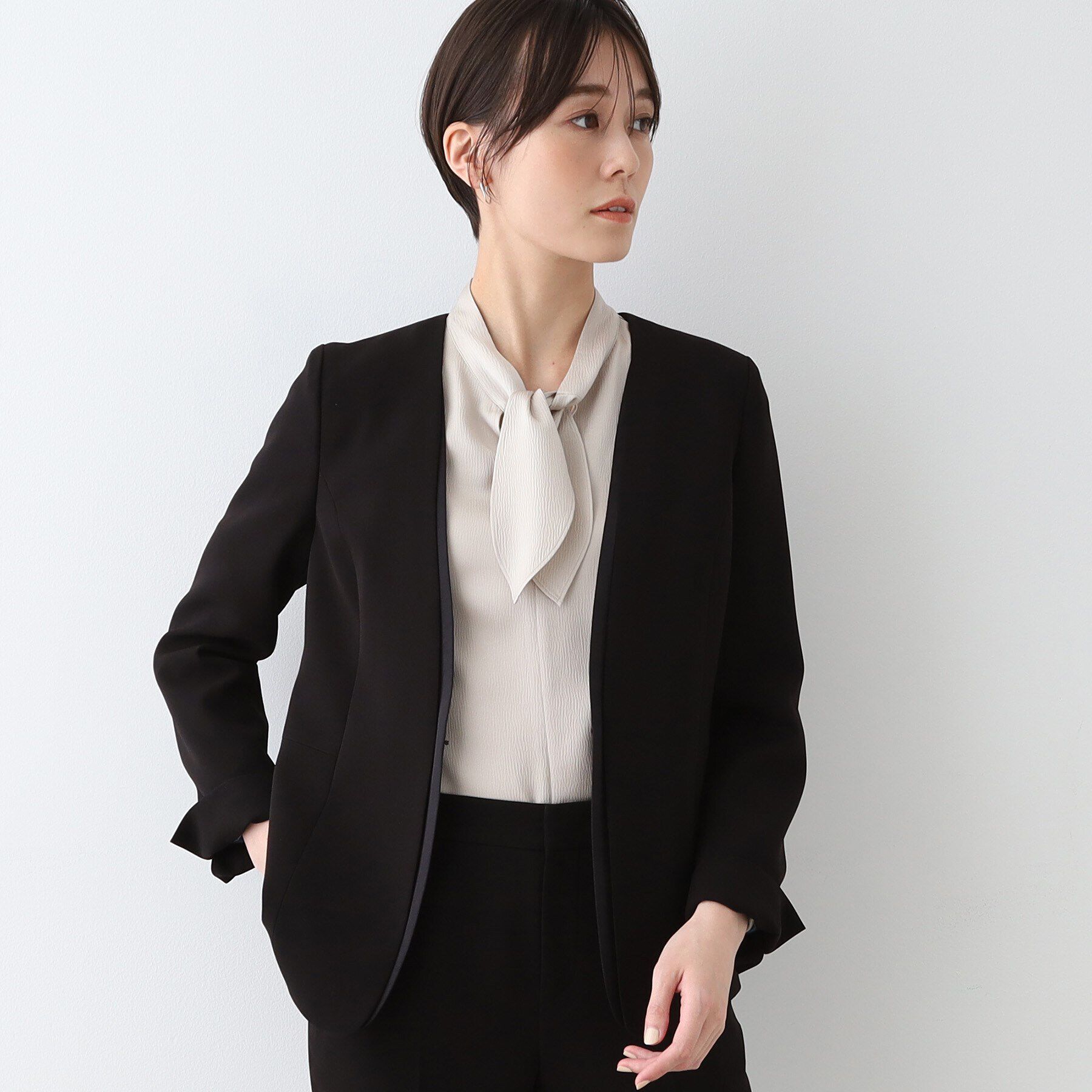 INDIVI「【日本製／トリアセテート混】スタイルアップ ノーカラージャケット」|スーツ|ブラック(019)
