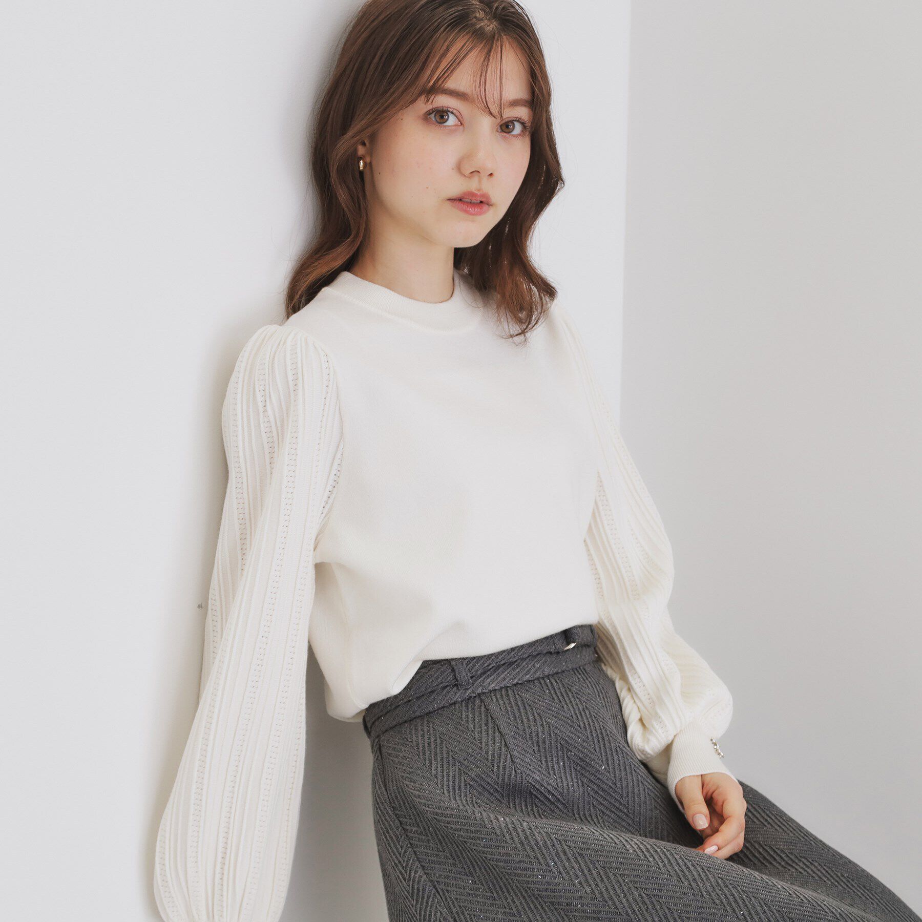 index「パターンスリーブハイネックニット【洗濯機洗い可】」|ニット・セーター|ホワイト(001)