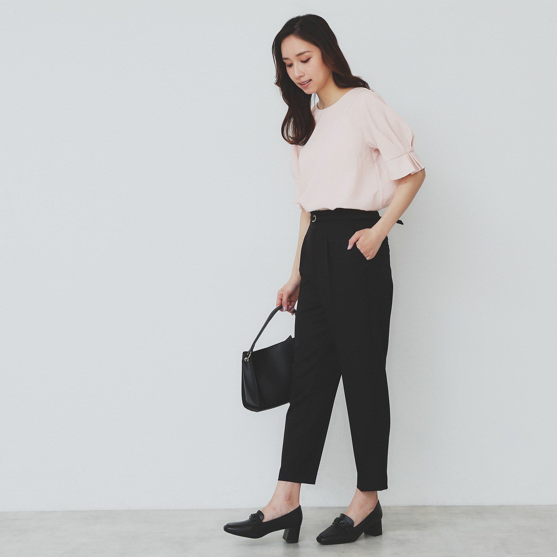 index「《8色展開/XS-LLサイズ》タックパフスリーブブラウス【洗濯機洗い可/吸水速乾/防シワ/抗ピル】」|シャツ・ブラウス|