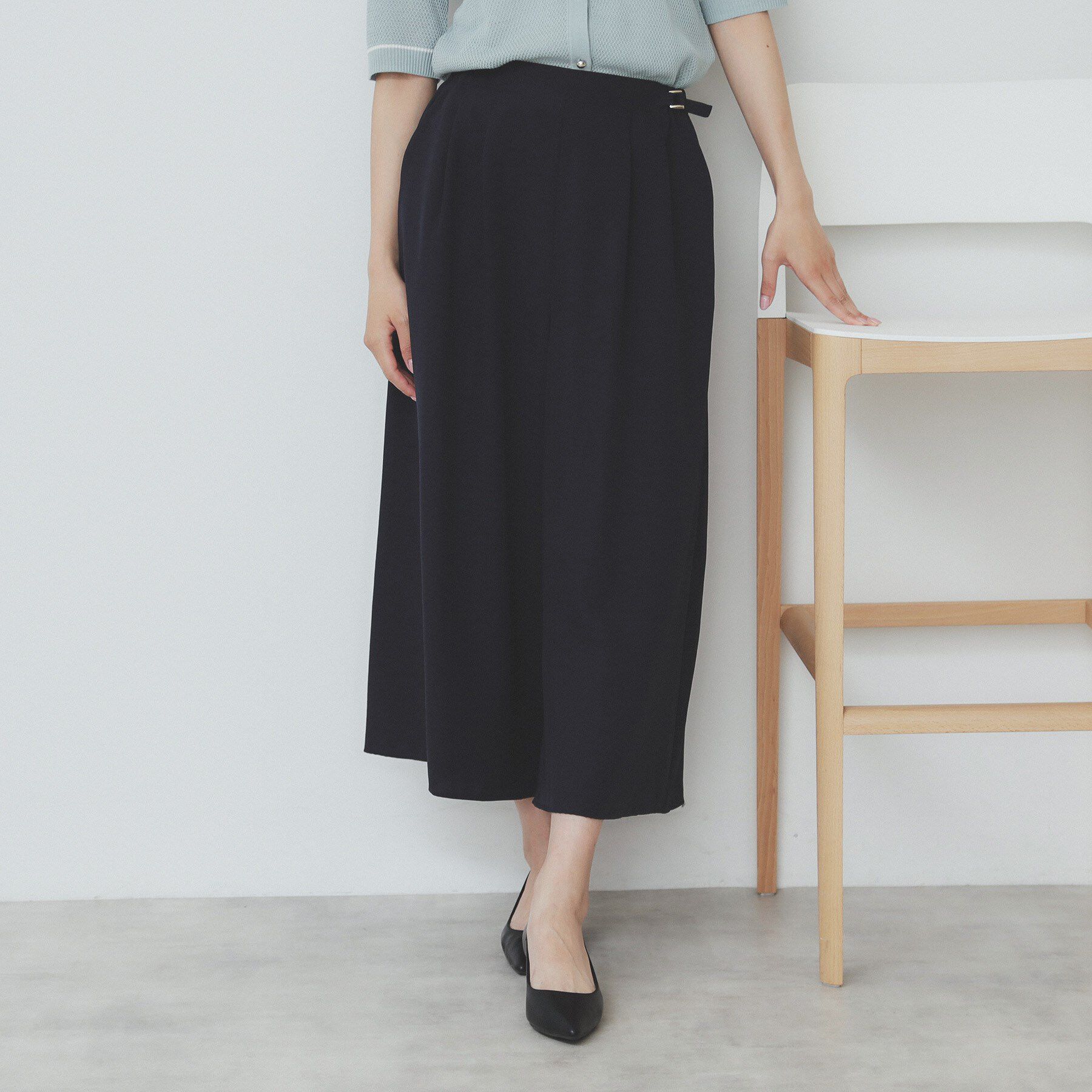 index「サイドタブデザインスカンツ【洗濯機洗い可/吸水速乾/防シワ/抗ピル/イージーアイロン】」|その他|