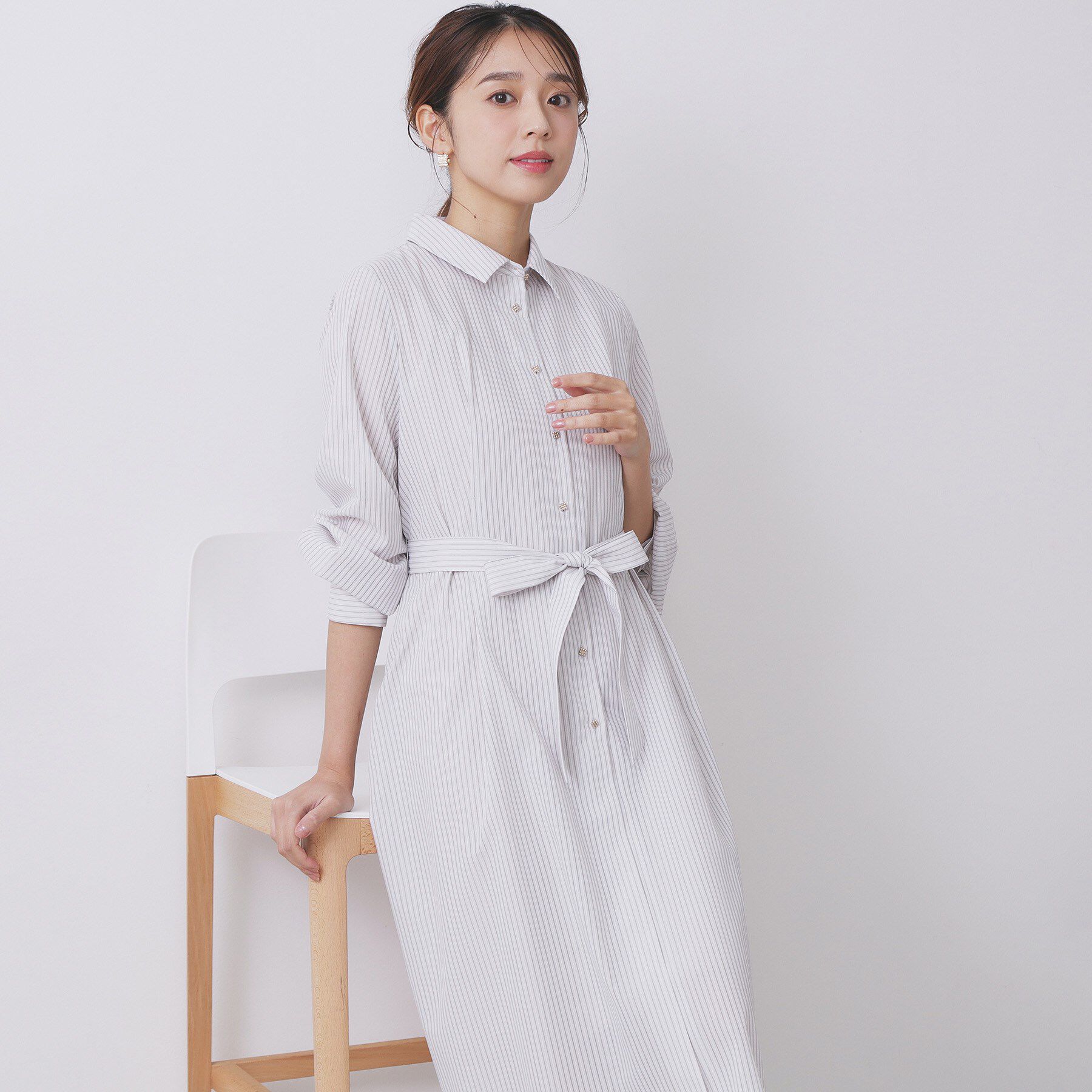 index「ラメストライプシャツワンピース【洗濯機OK/イージーアイロン】」|ワンピース|グレージュ(350)