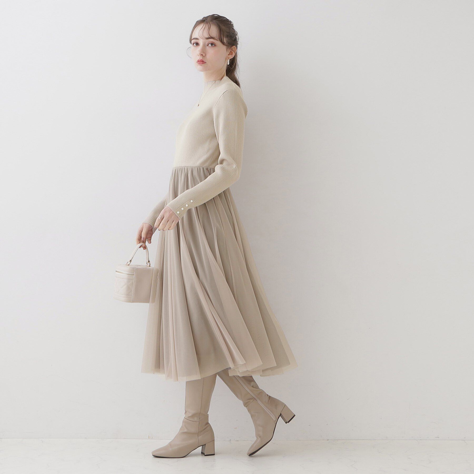 Couture broach「【ふわっと軽い上品なワンピ】ラメニットチュールドッキングワンピース」|ワンピース|