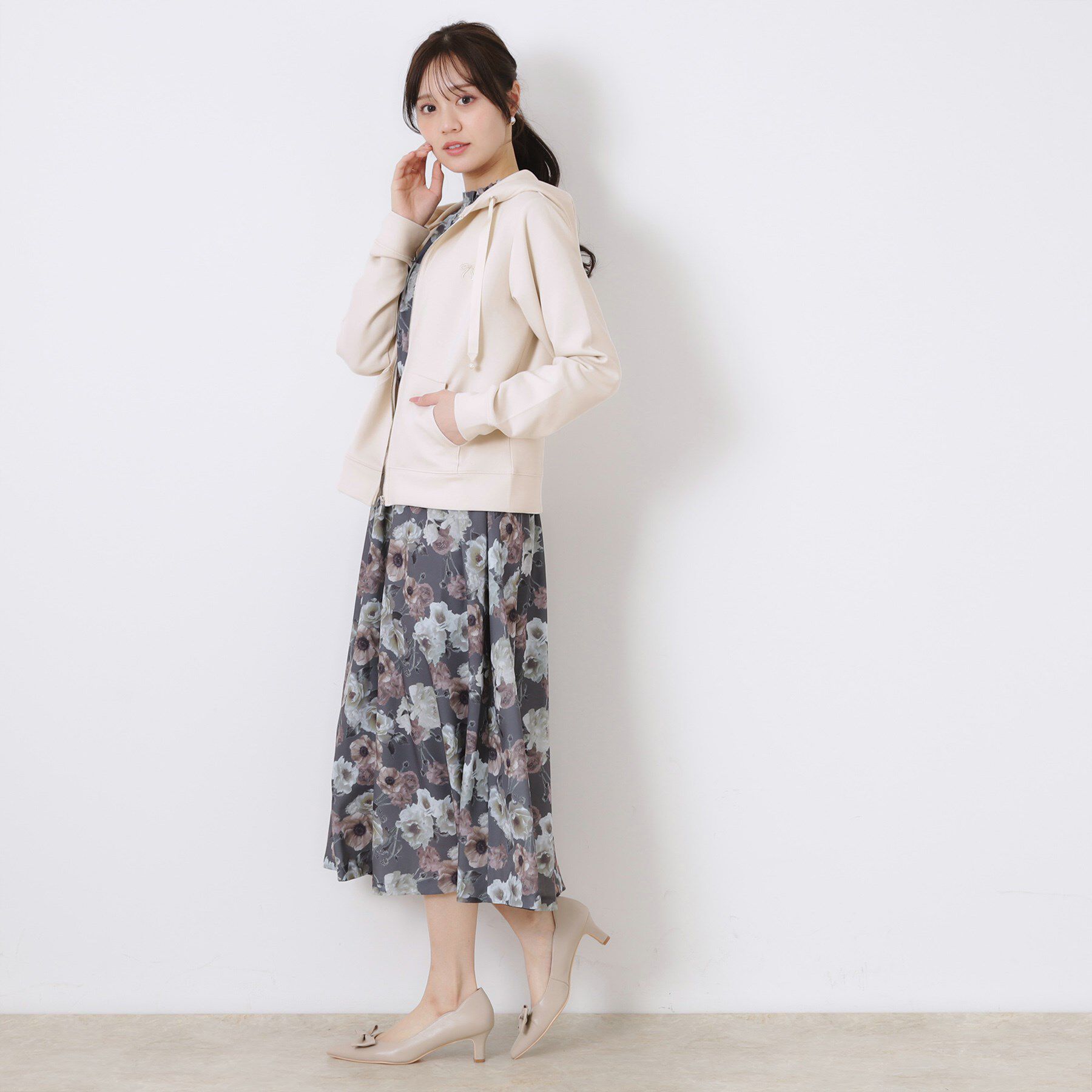 Couture broach「【大人可愛い・きれいめ】リボン刺繍ダンボールZIPフーディ」|パーカー|